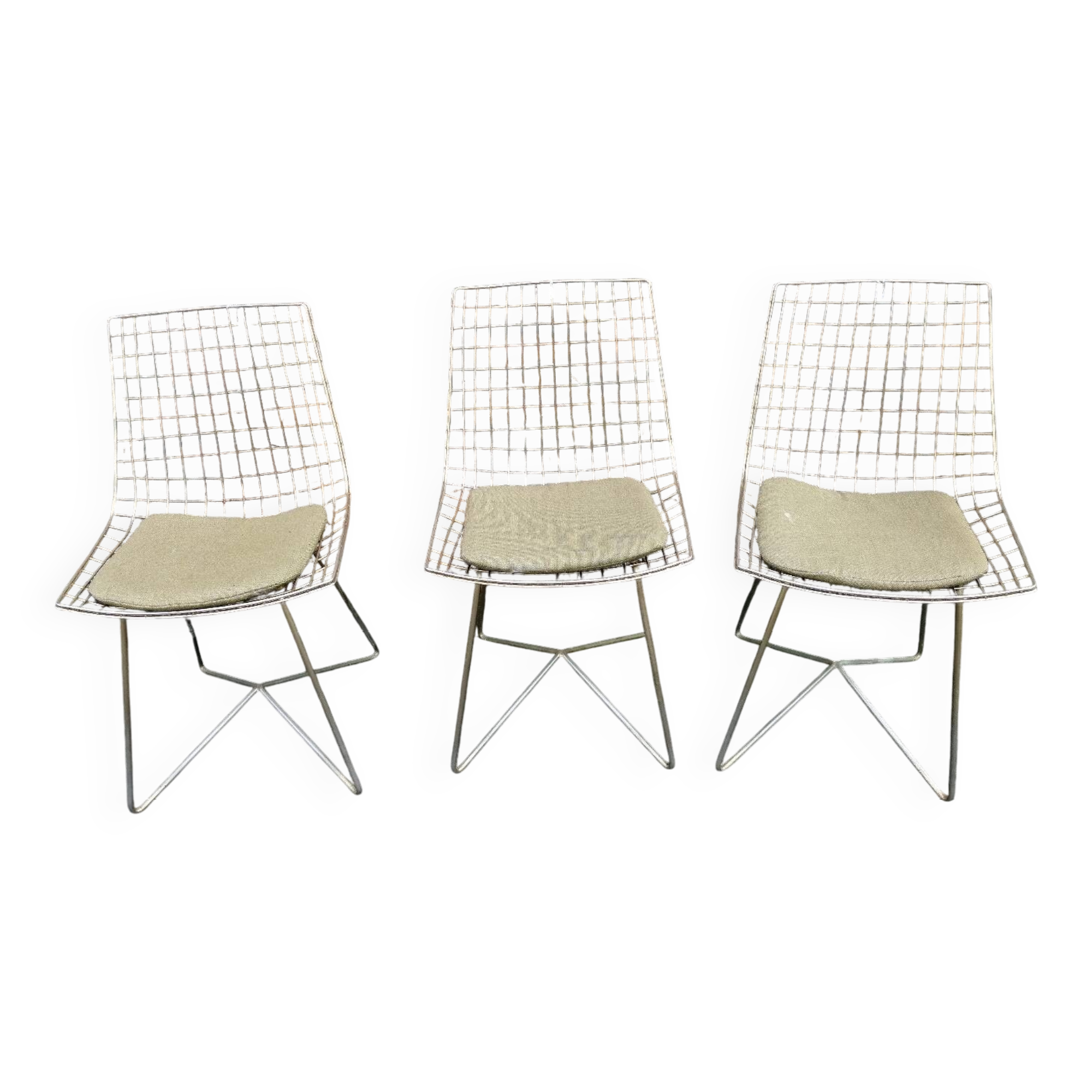 Three chairs in the style of Harry Bertoia