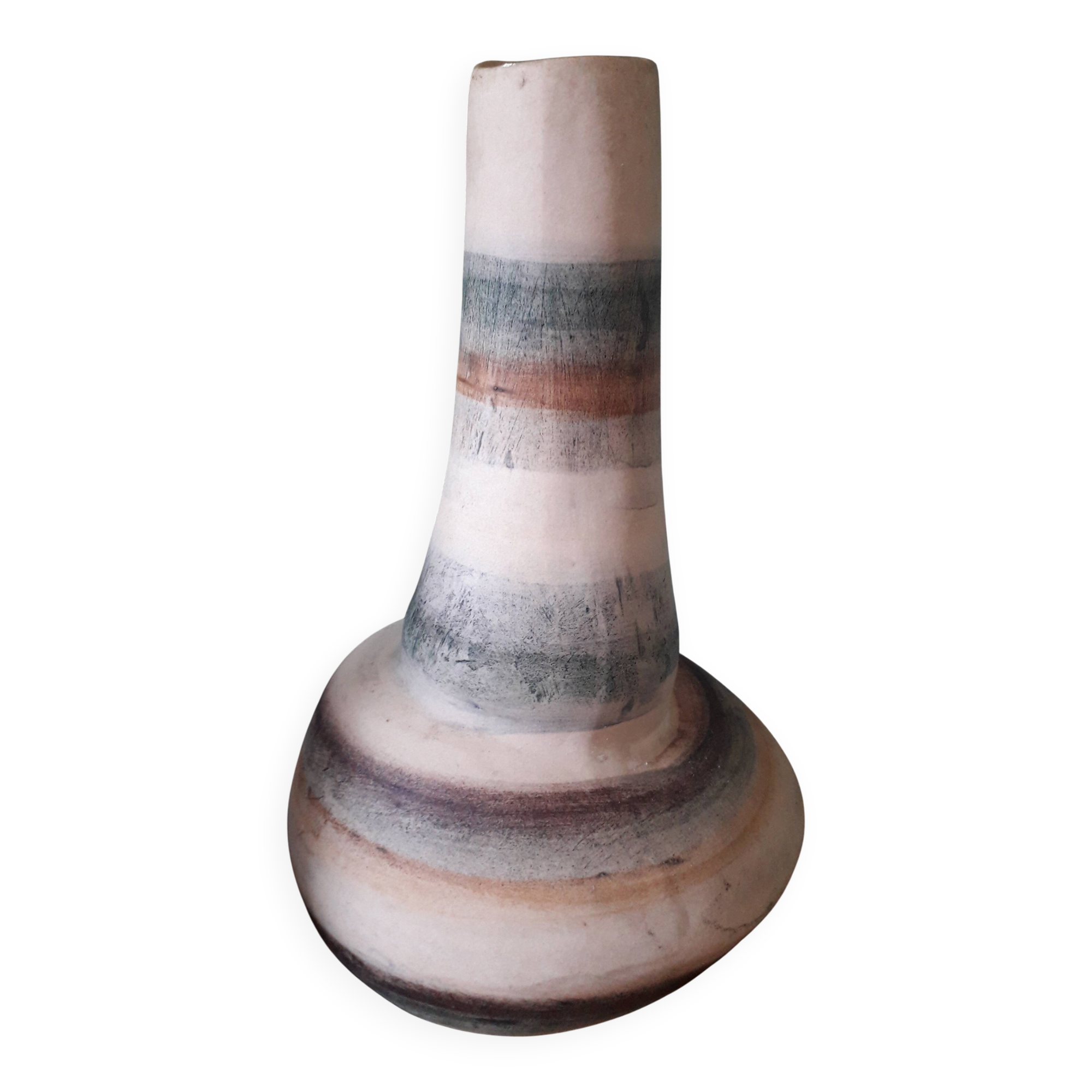 Vintage vase with a very original organic shape.