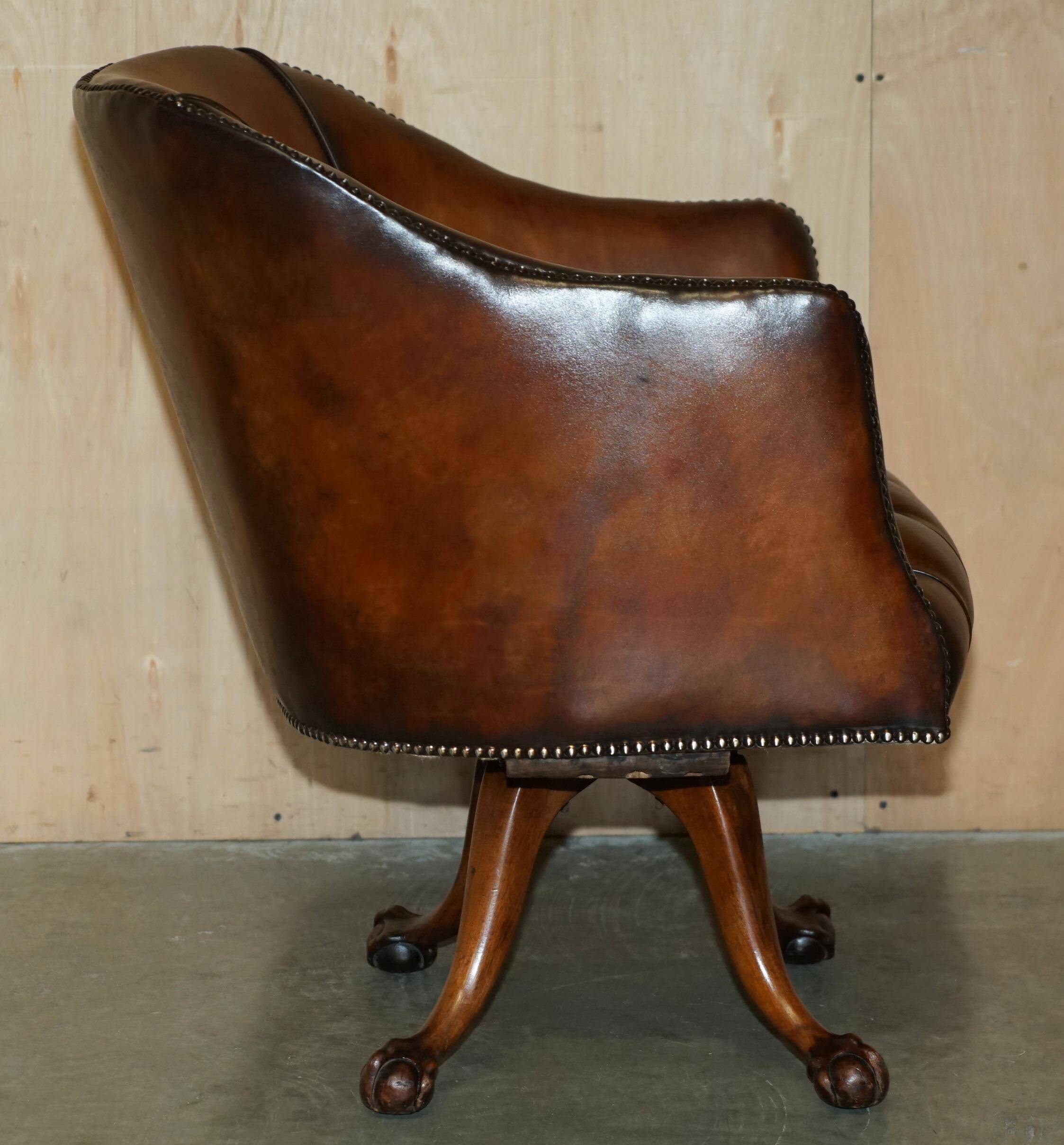 Fauteuil capitaine Chesterfield victorien restauré