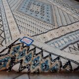 White and blue moroccan wool handmade carpet - 240x150cm