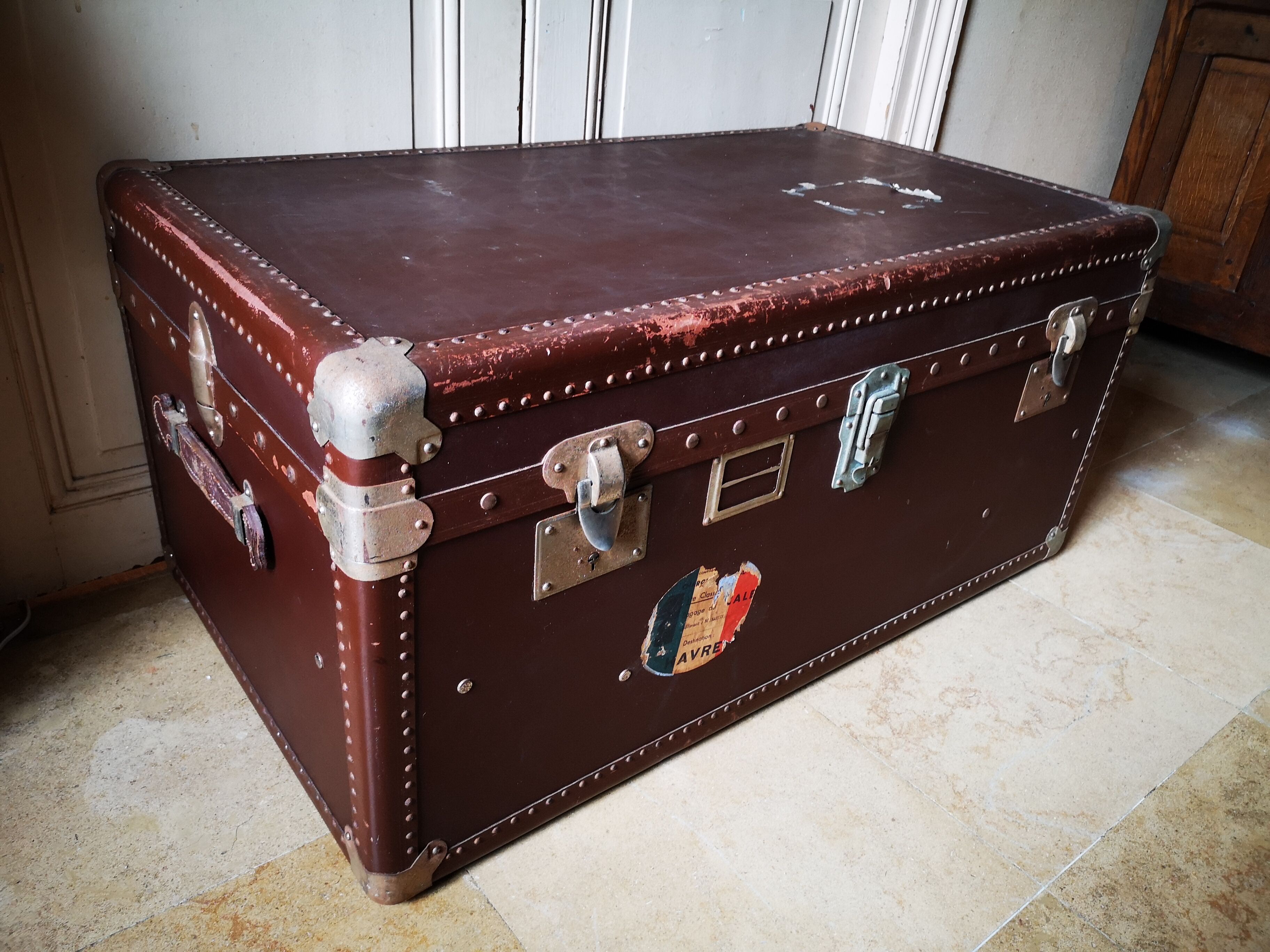 Large travel trunk 1900
