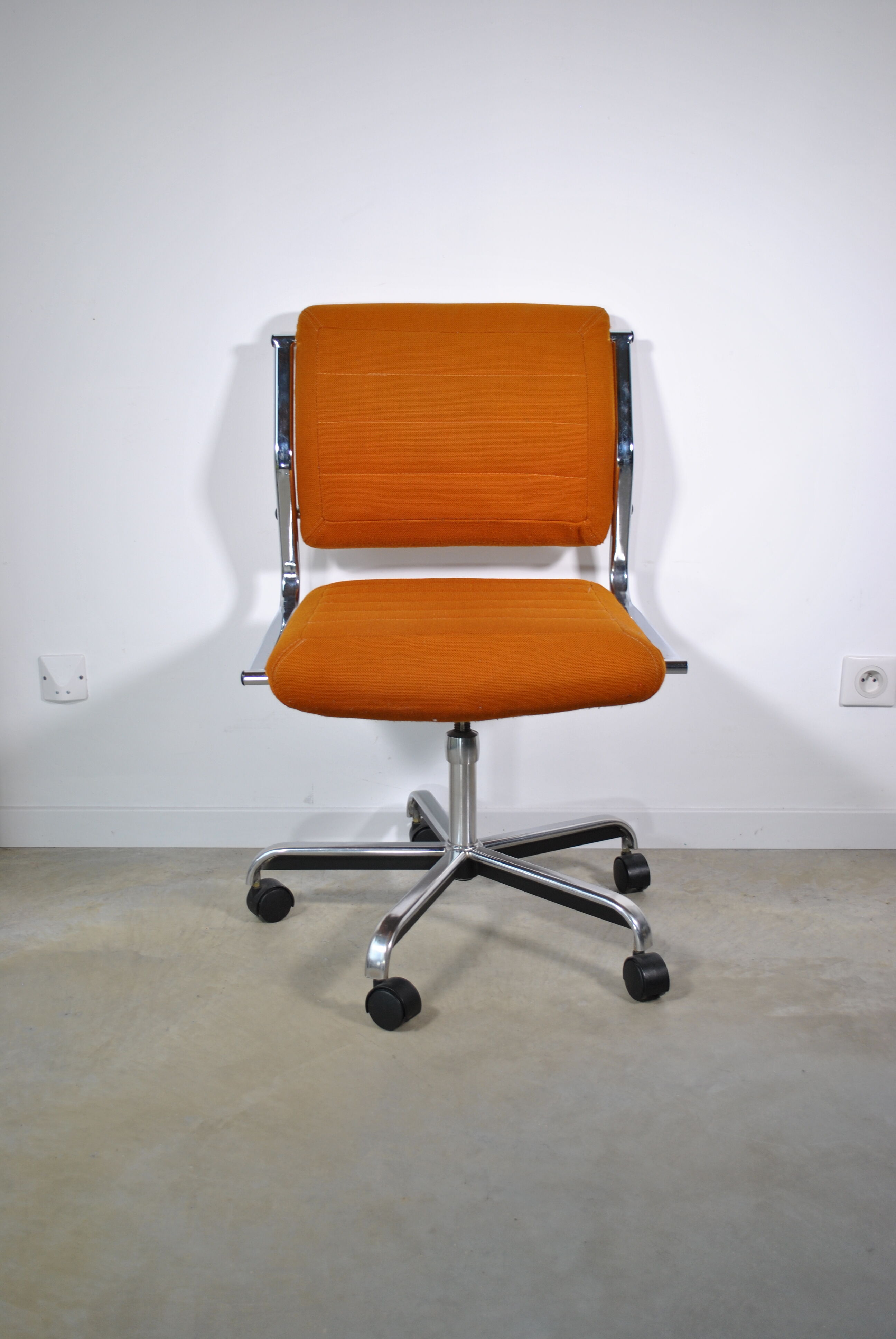 Office chair 1970