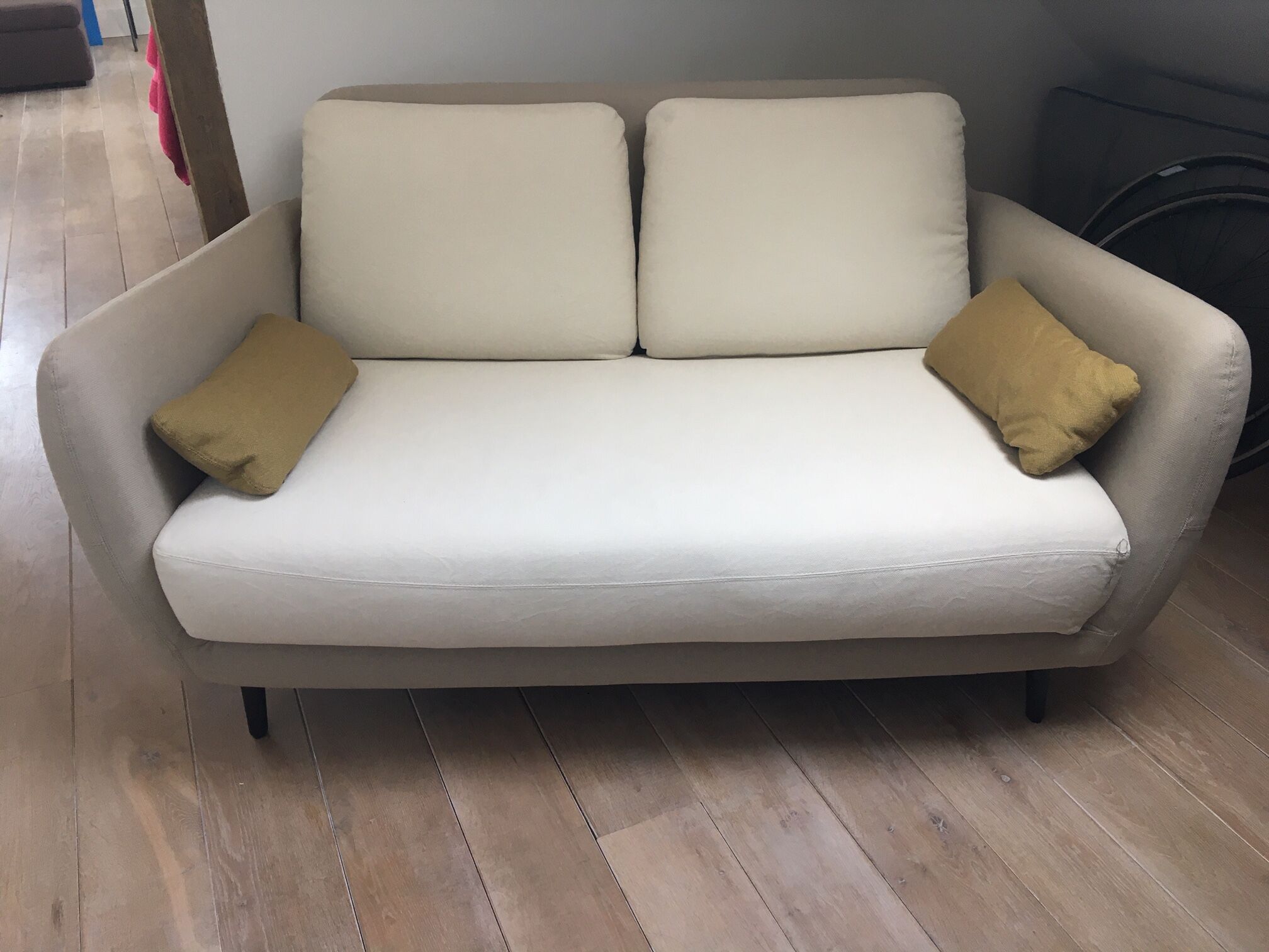 2-seater sofa
