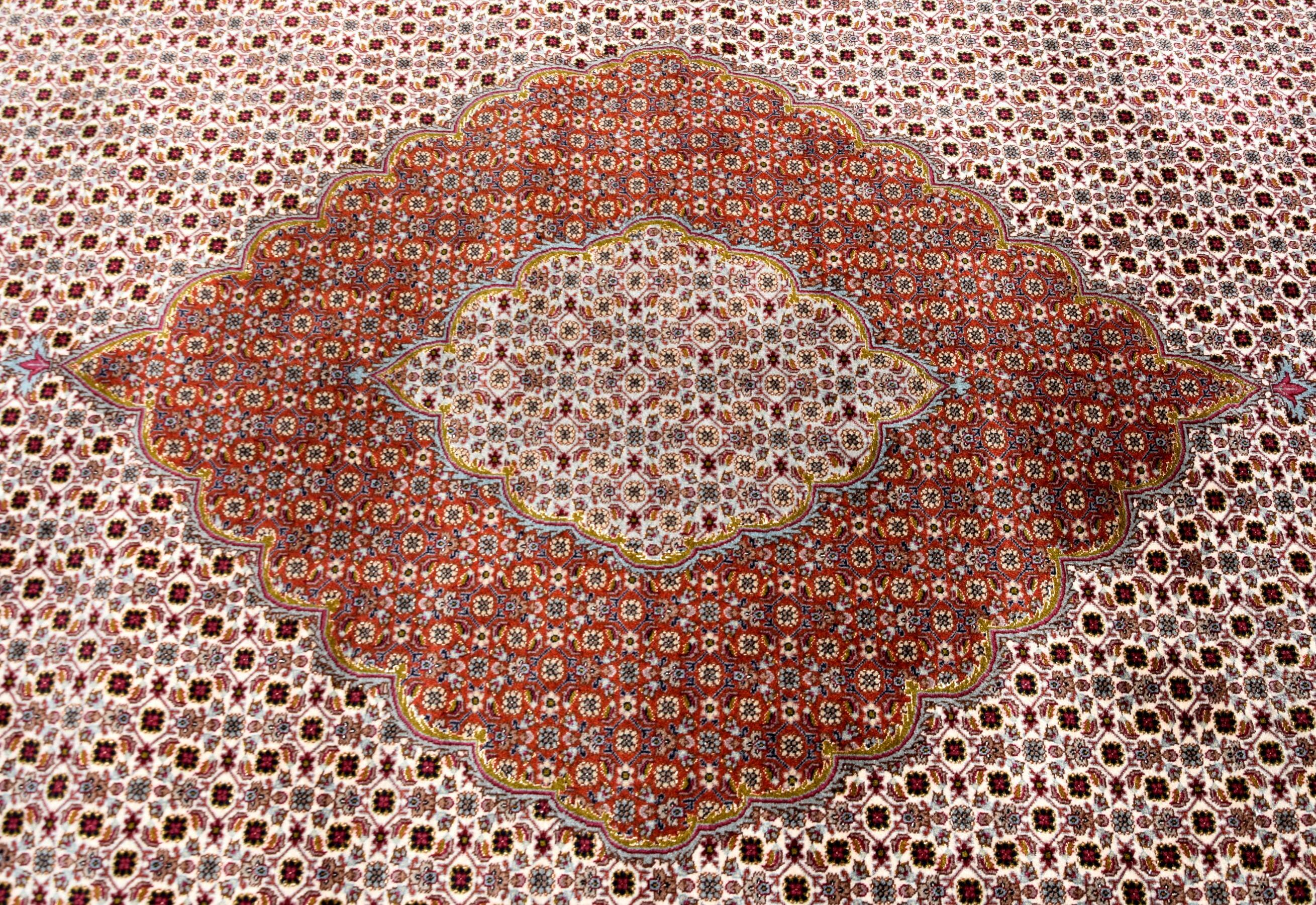 Iran Tabriz Mahi wool and silk oriental rug: 3.60 x 2.50 meters