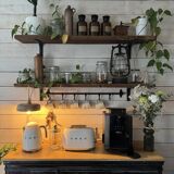 Handcrafted portable lamp with a marbled stone effect