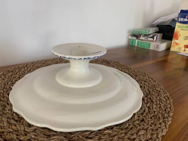 Old earthenware cake display from Gien decor Rouen