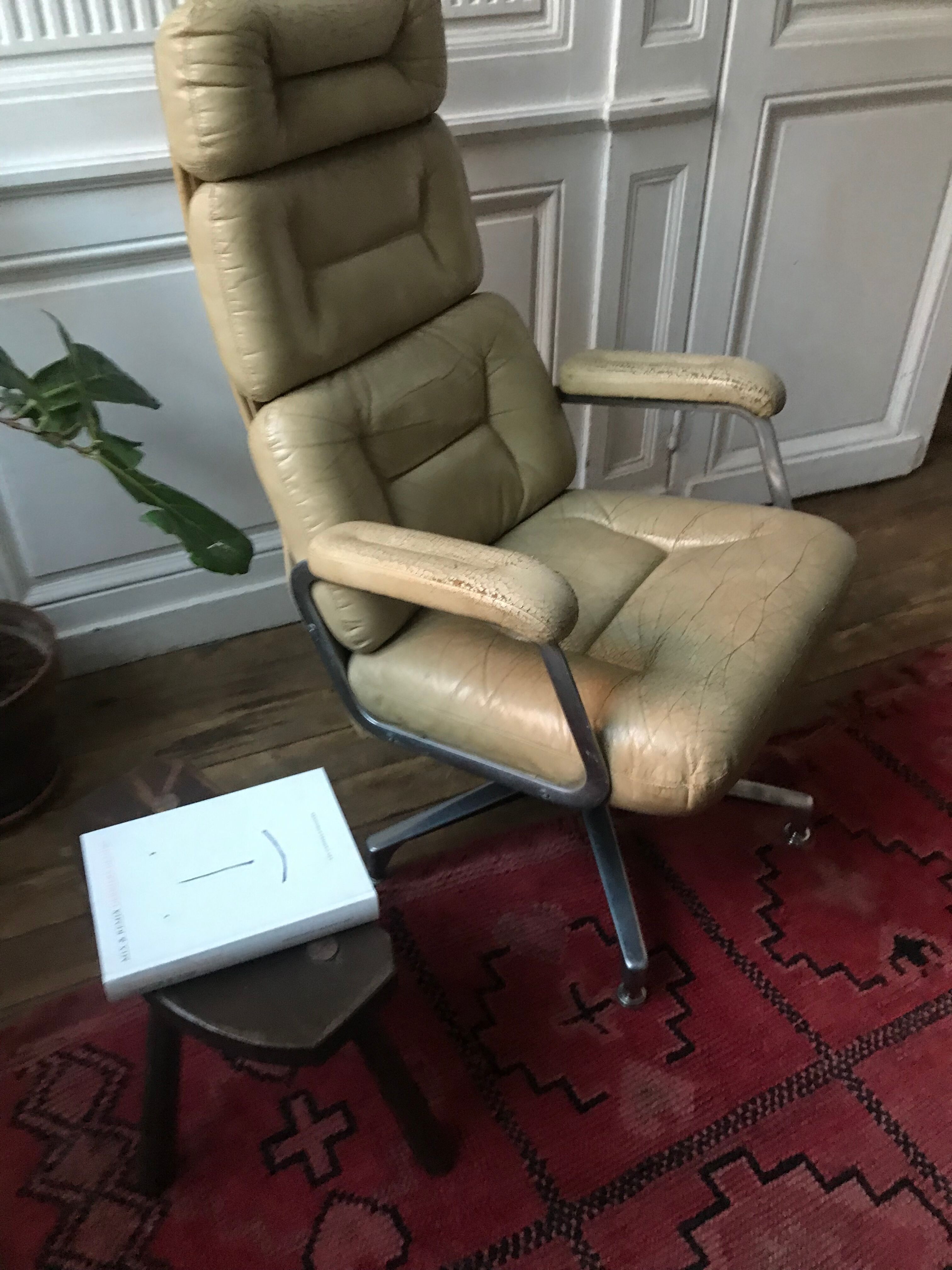 Leather armchair 70's