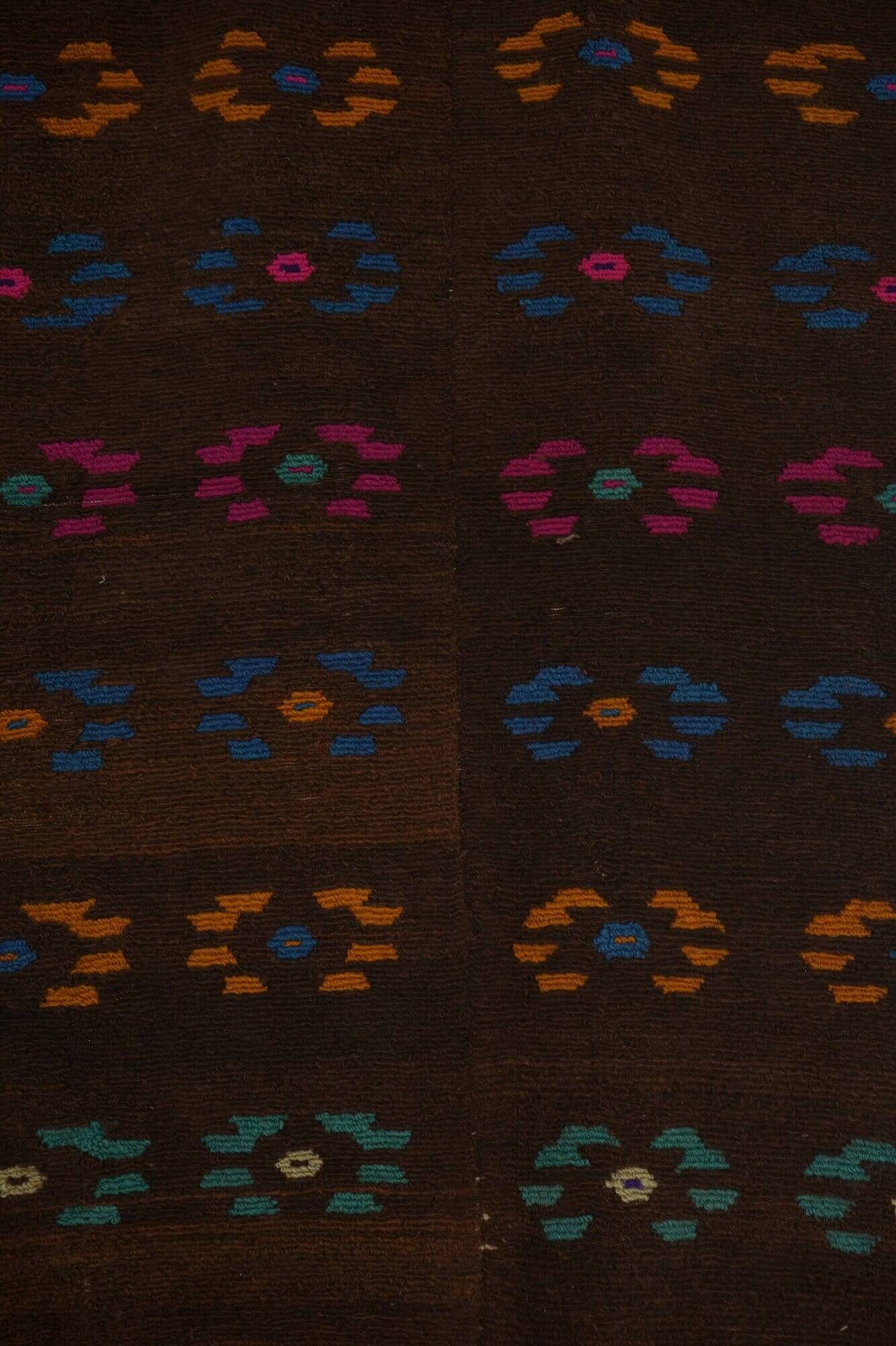 Vintage handmade Turkish rug 120x140 cm