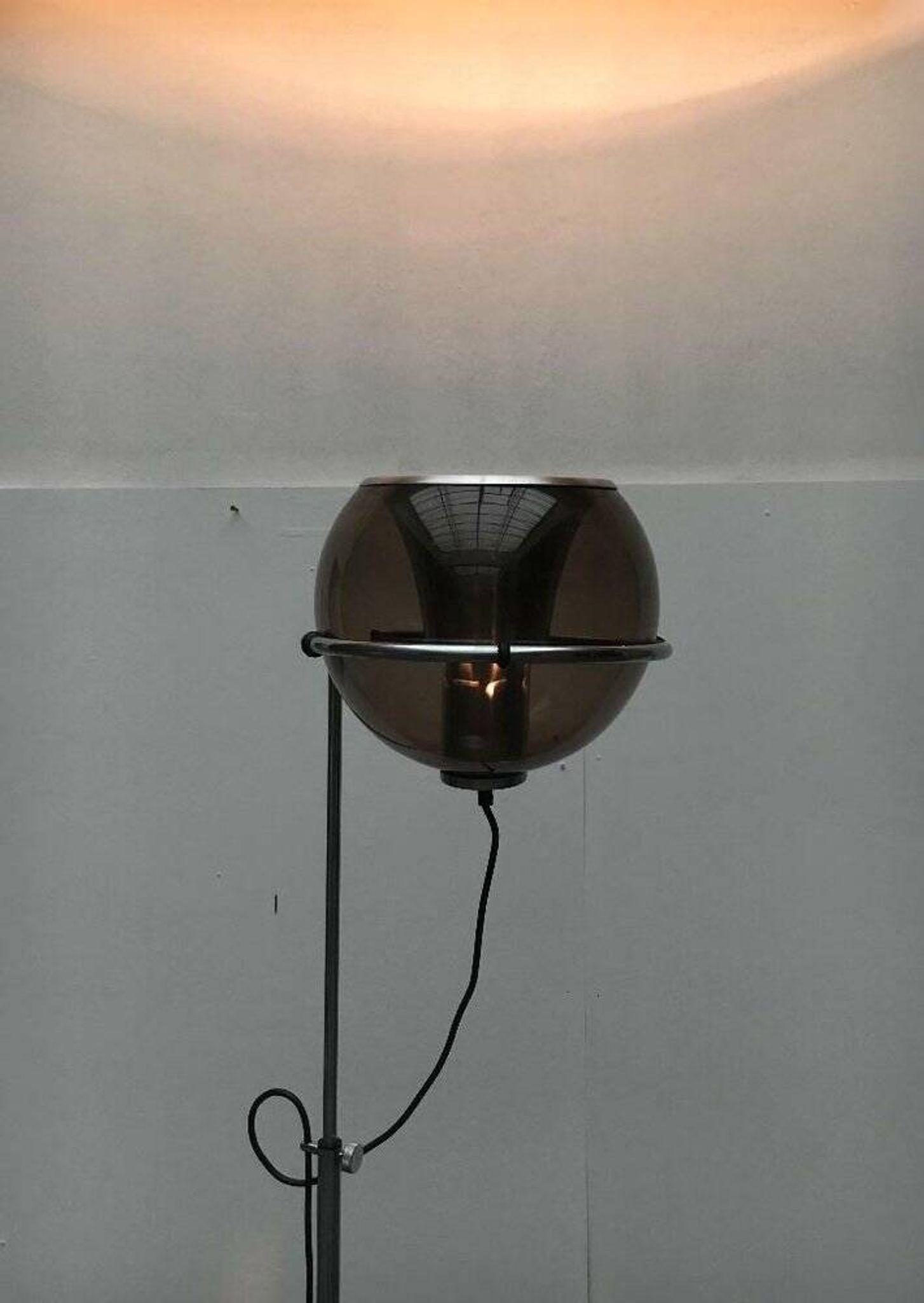 Lampe sur pied boule de l'espace moyen siècle néerlandais de Gepo, années 1960
