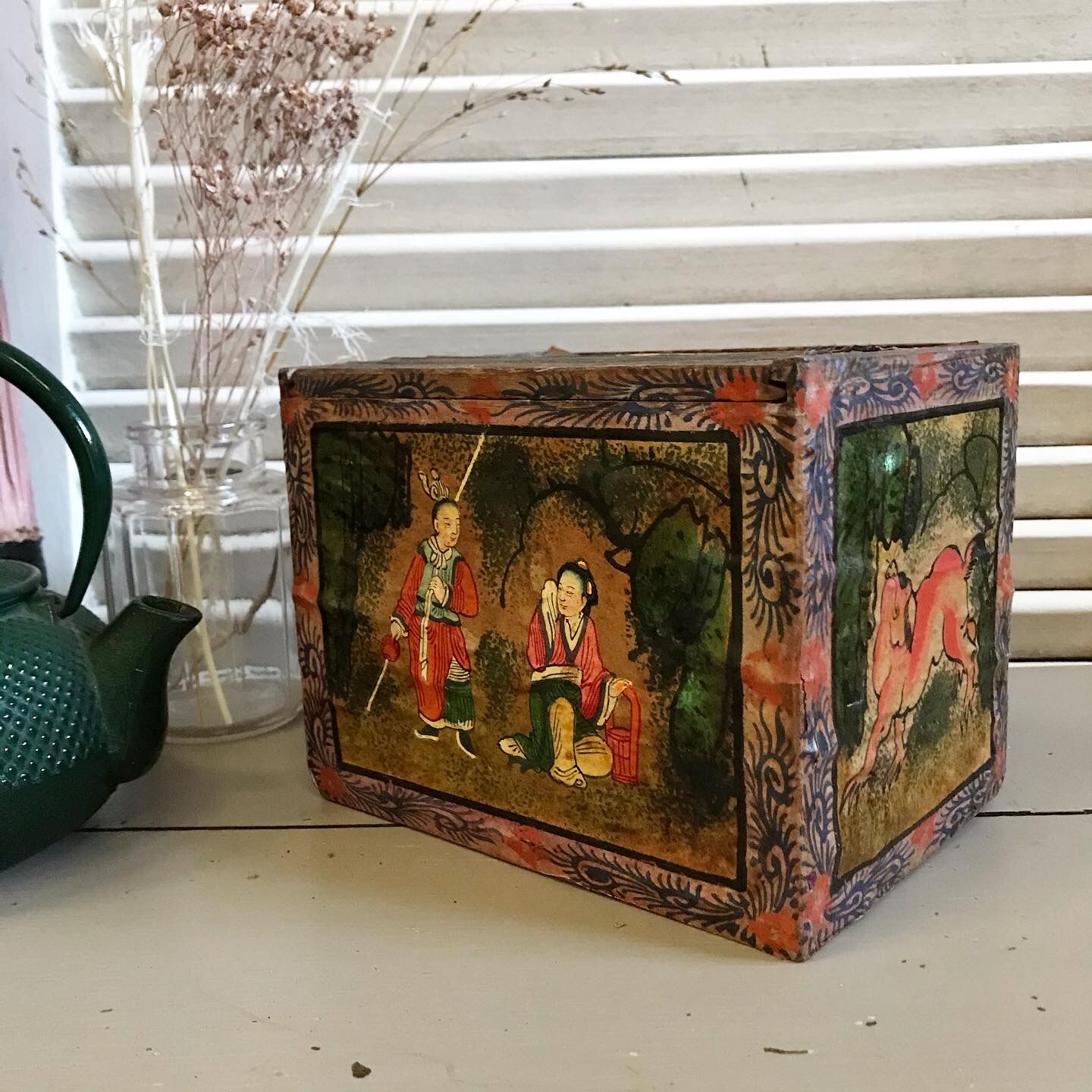 Early 20th century tea box