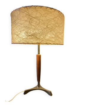 Elegant table lamp with a slender teak body on a tripod brass base, Germany, 1960s.