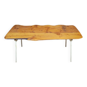 table a manger brutaliste