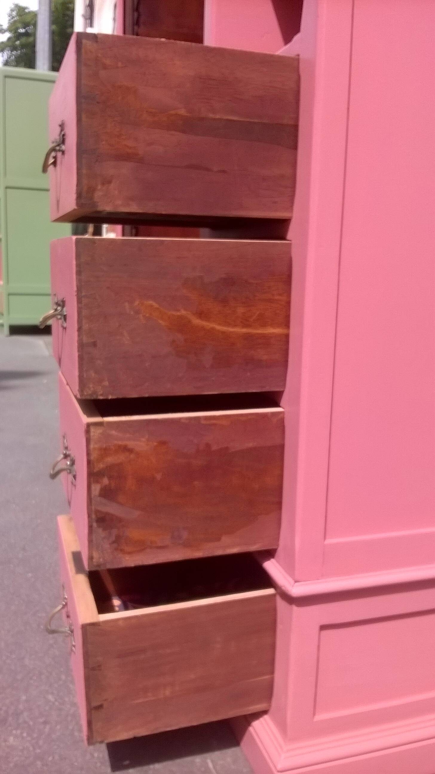 Parisian hotel wardrobe year 1900