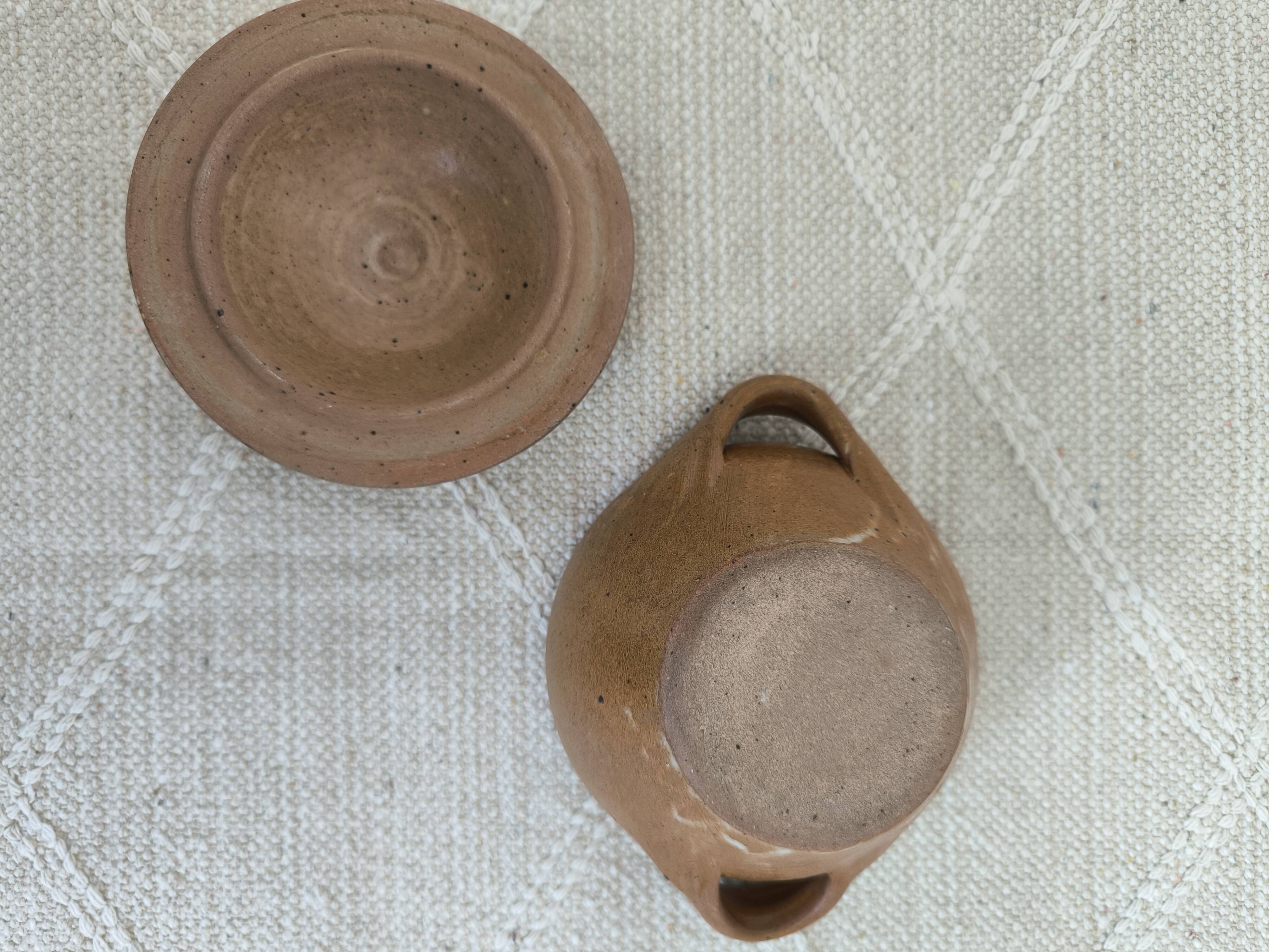 Stoneware pot (old retro vintage)