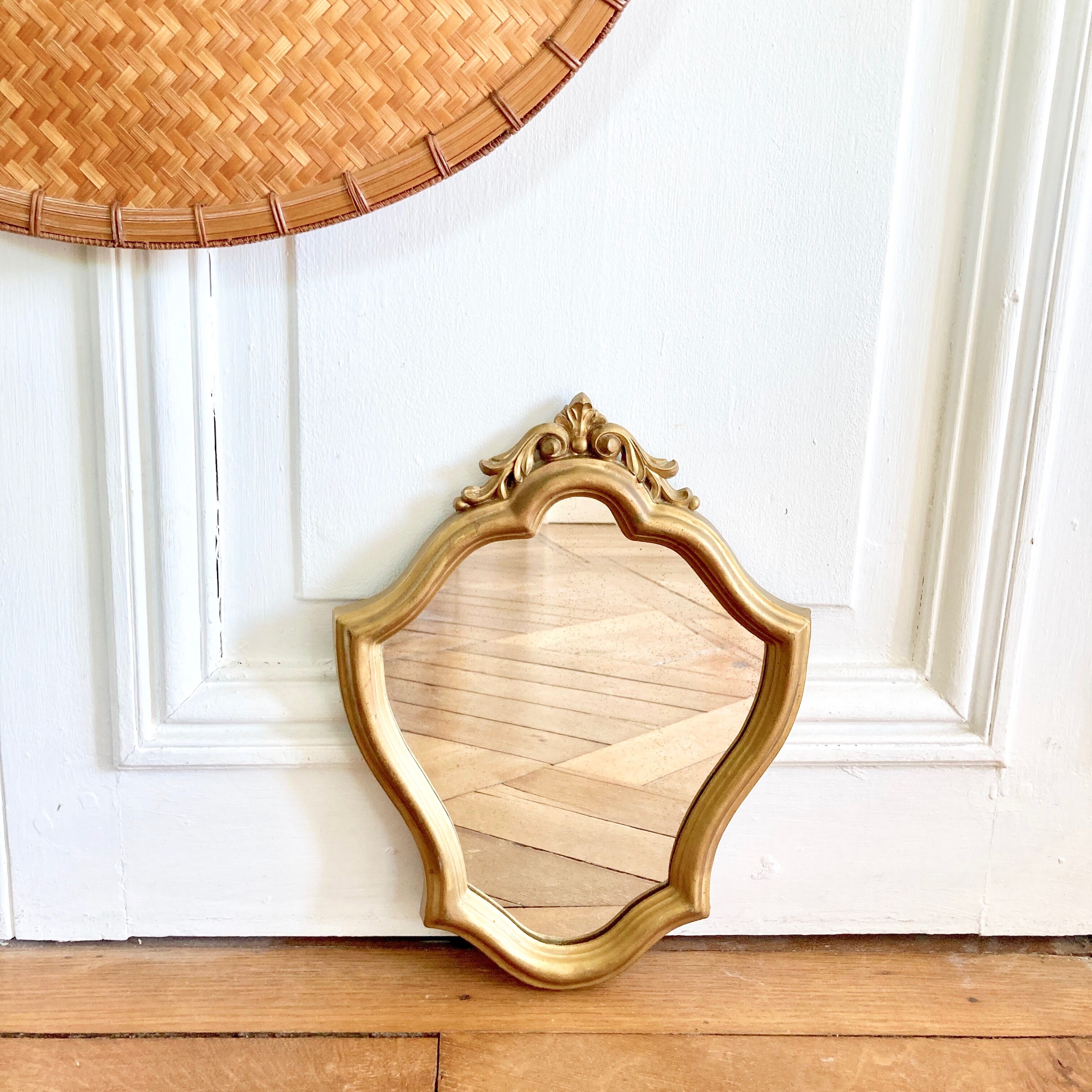 Golden mirror baroque style 35x28 cm