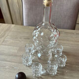 Glass bottle in relief cluster shape + 6 small glasses new