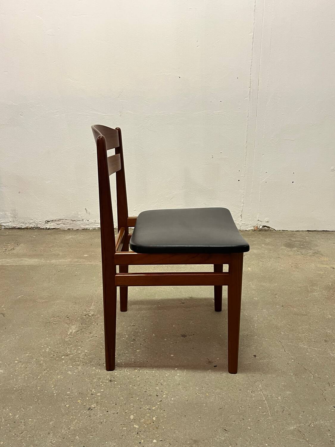 6 Scandinavian chairs from the 1960s