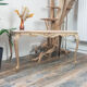 Table basse Louis XV en marbre rose en laiton