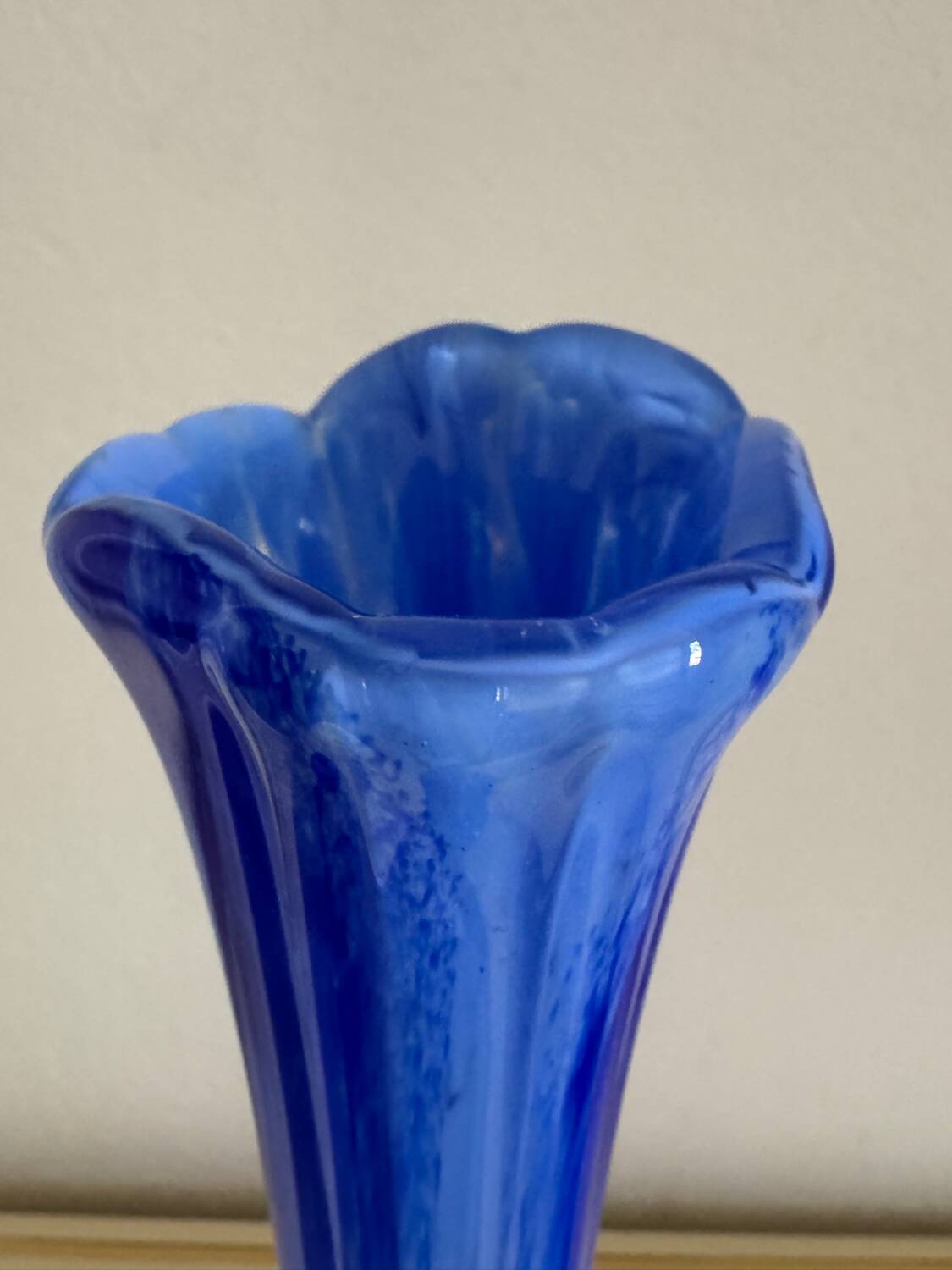 Antique Murano glass soliflore vase