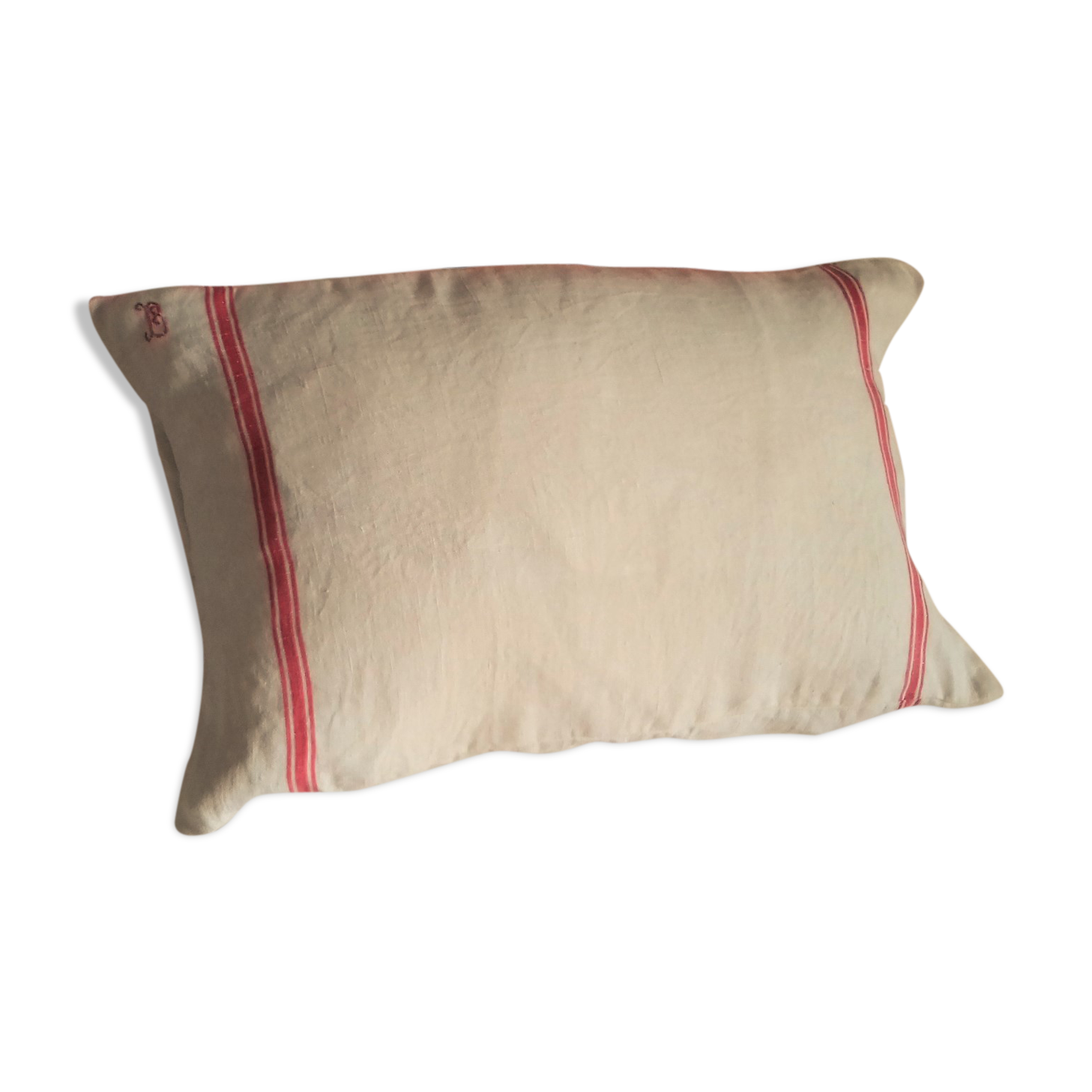 Cushion red stripes monogram B