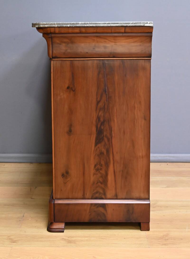 Mahogany chest of drawers, Louis-Philippe style – Late 19th century