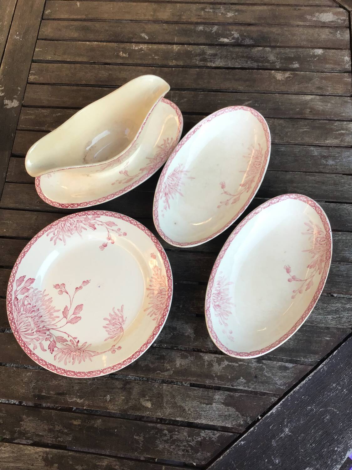 Assiettes à dessert « Turenne » de Creil et Montereau