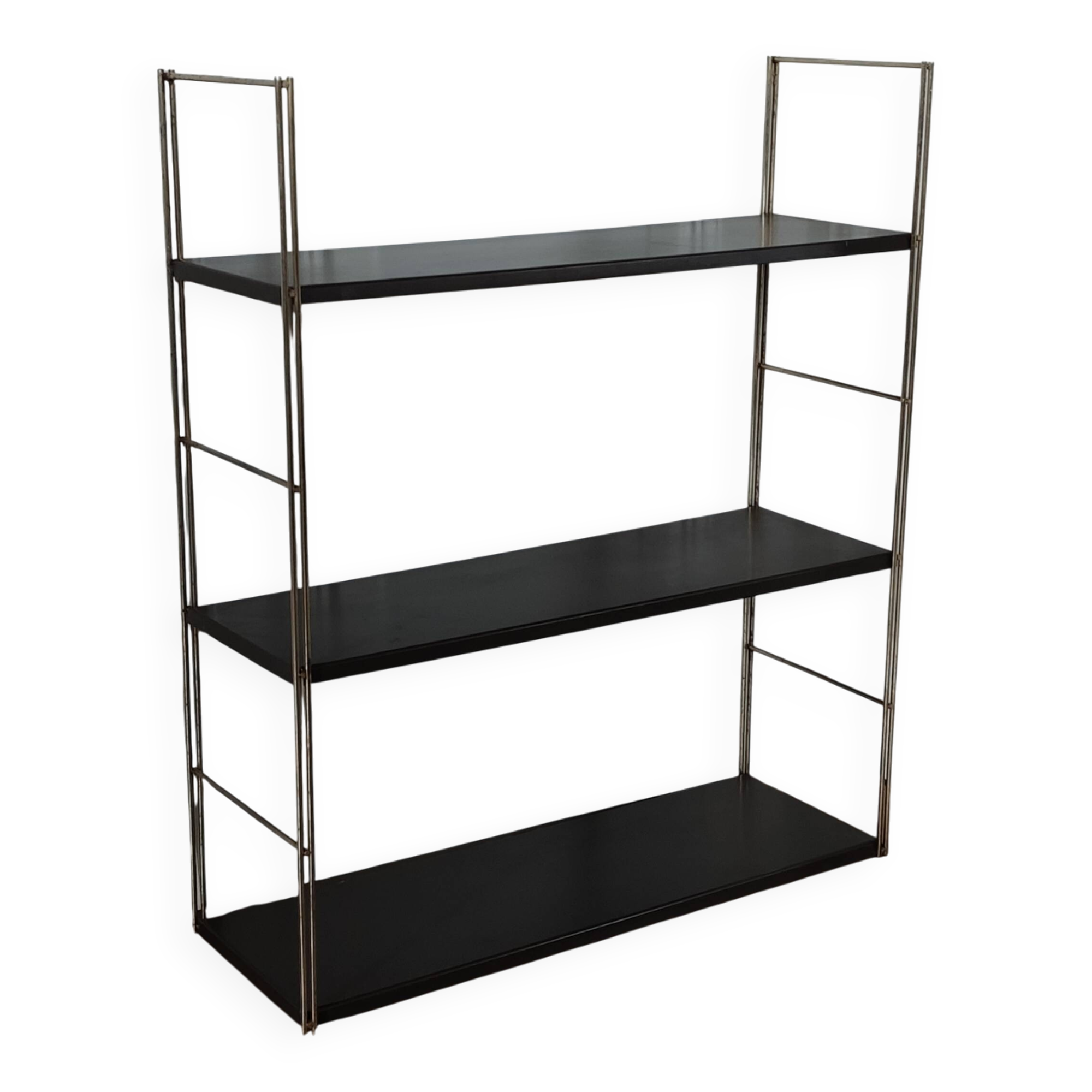 String shelf from the 60s, brown.