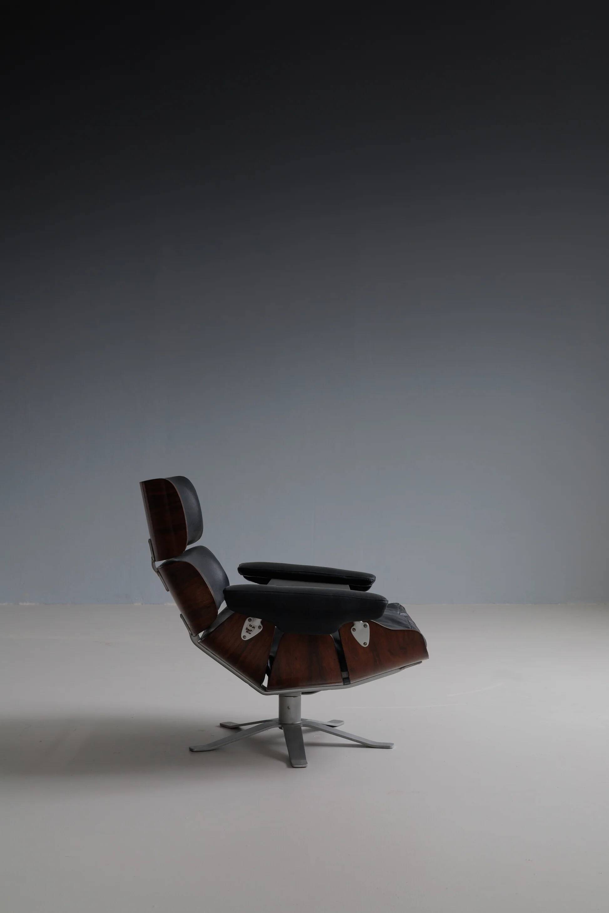 Fauteuil de Carlo Hauner