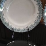 5 assiettes plates en Terre de Fer, faïence de Longwy modèle "Suzanne"