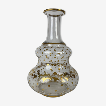 Glass decanter and gilding