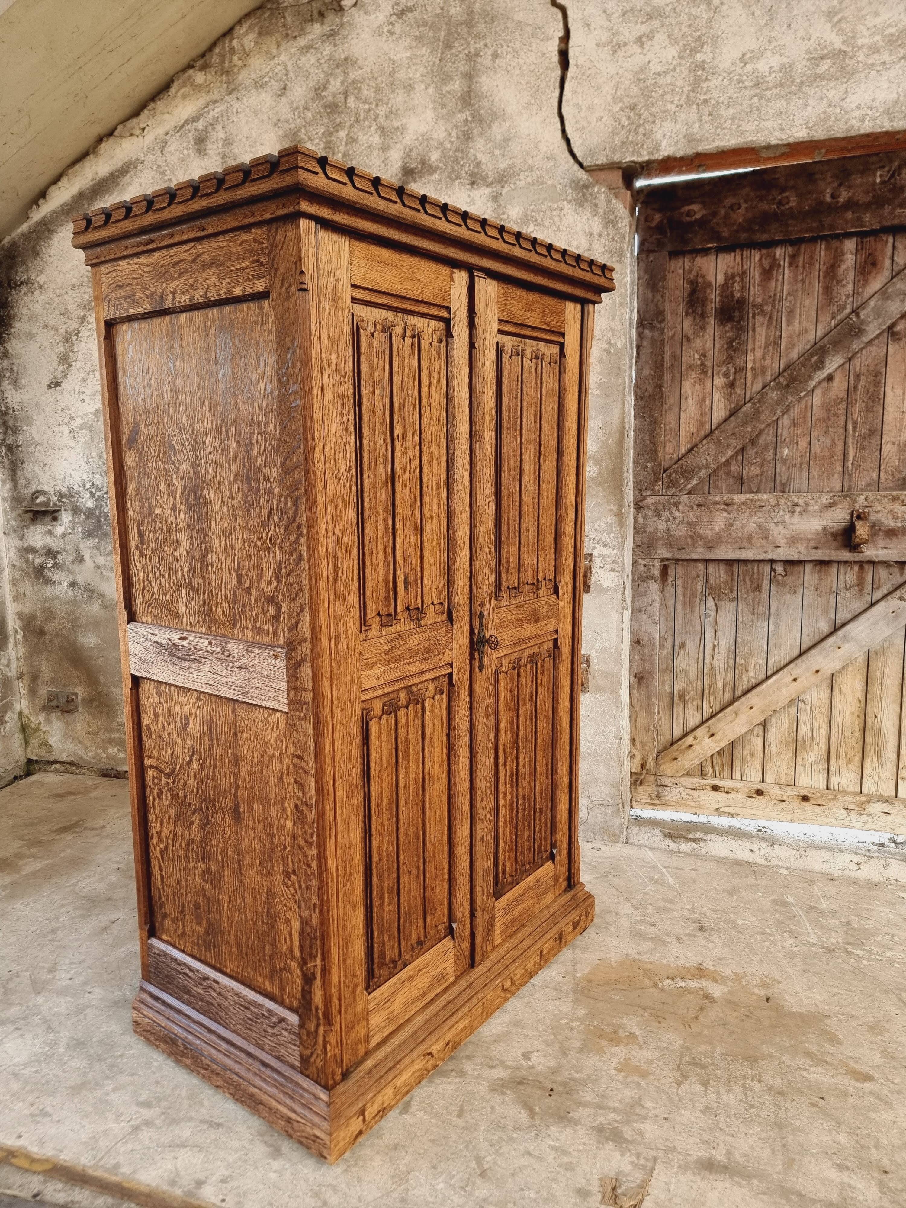 Antique cabinet drawercabinet Neo Gothic