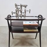 Table d'appoint vintage du milieu du siècle avec plateau de service Hans Olsen années 1950