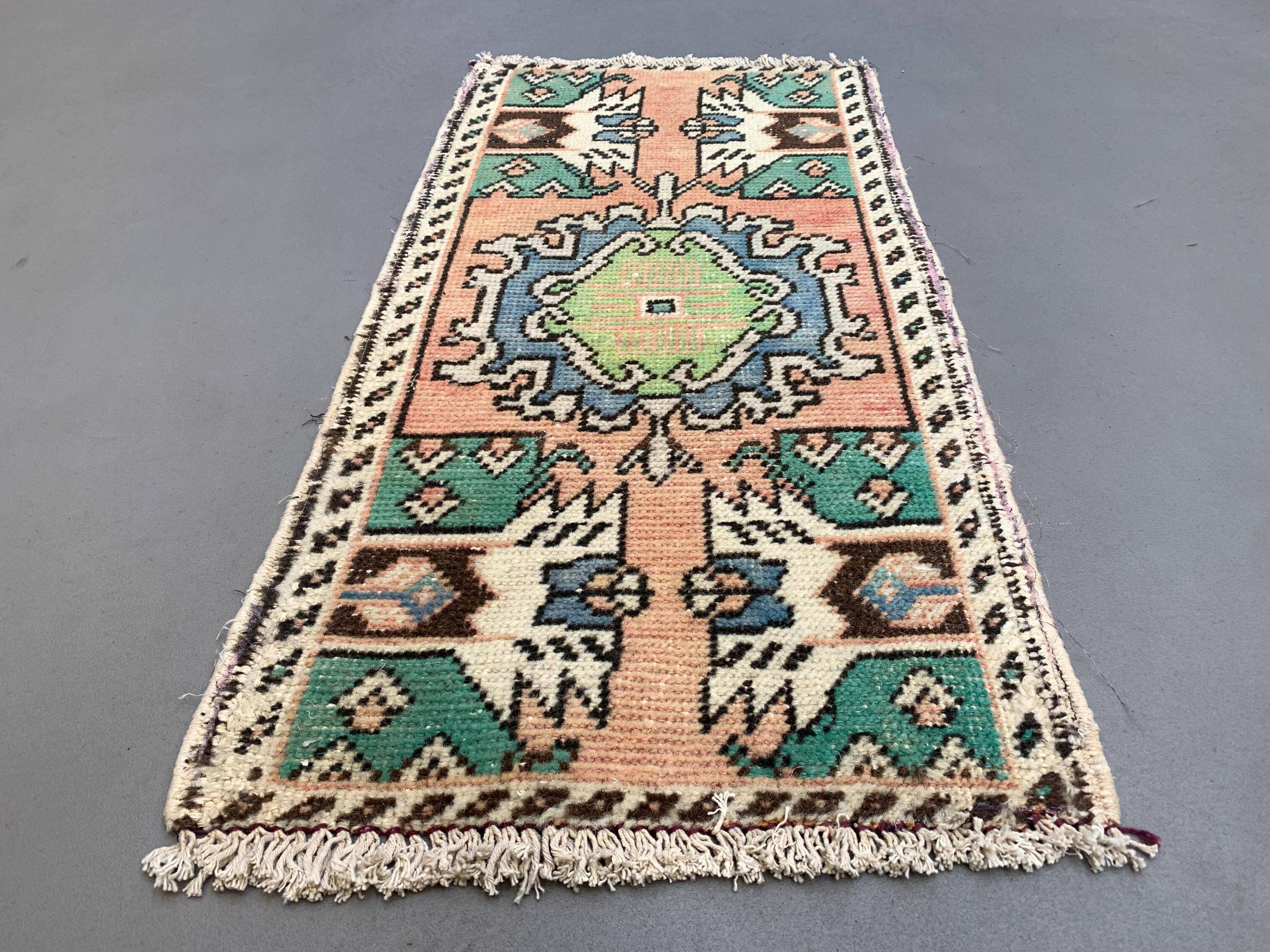 Small Vintage Turkish Rug 87x56 cm, Short Runner, Tribal, Shabby, Mini Carpet