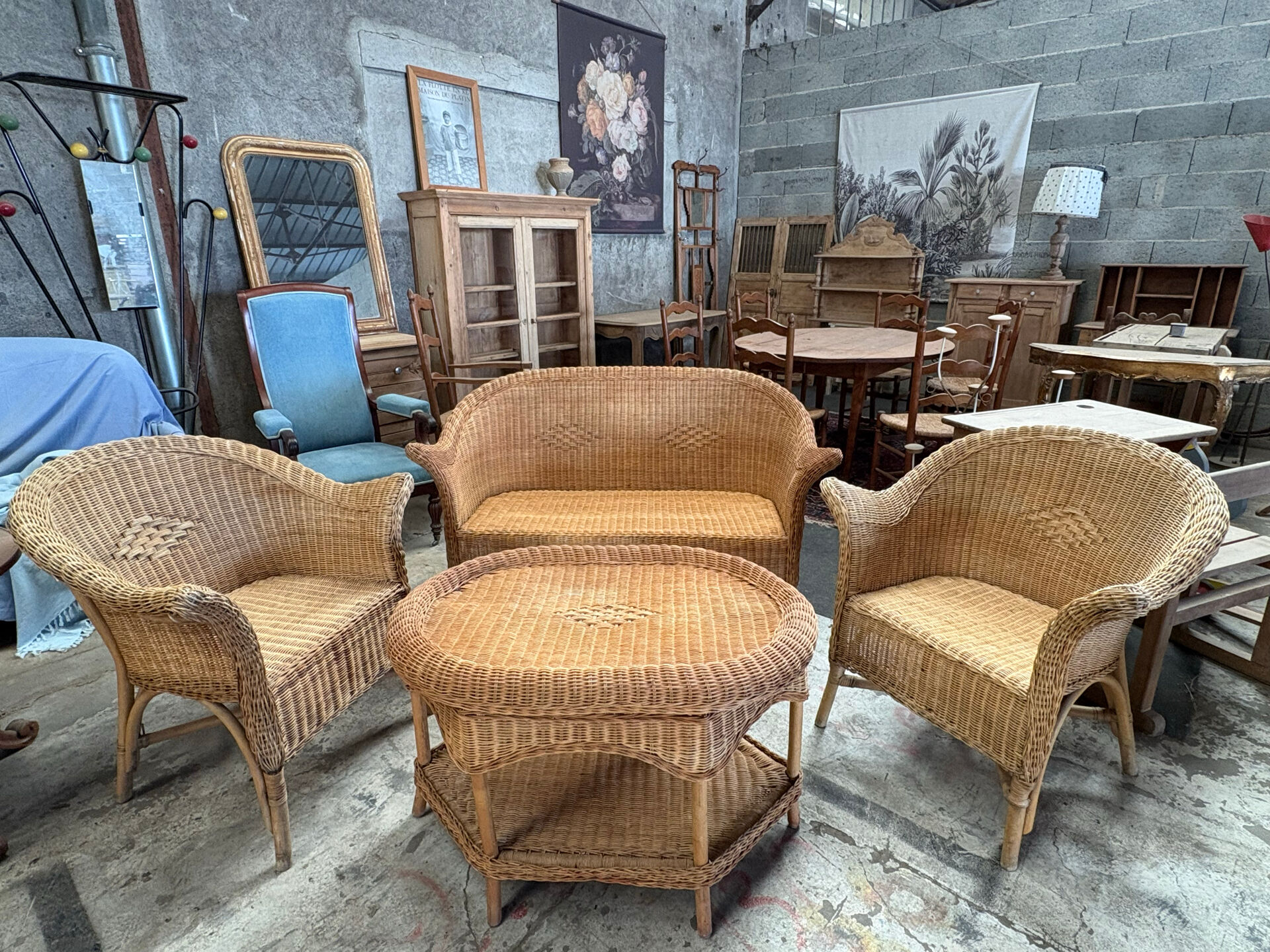 Rattan lounge