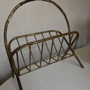 1960 magazine rack faux bamboo in beaten gold iron Italian craftsmanship