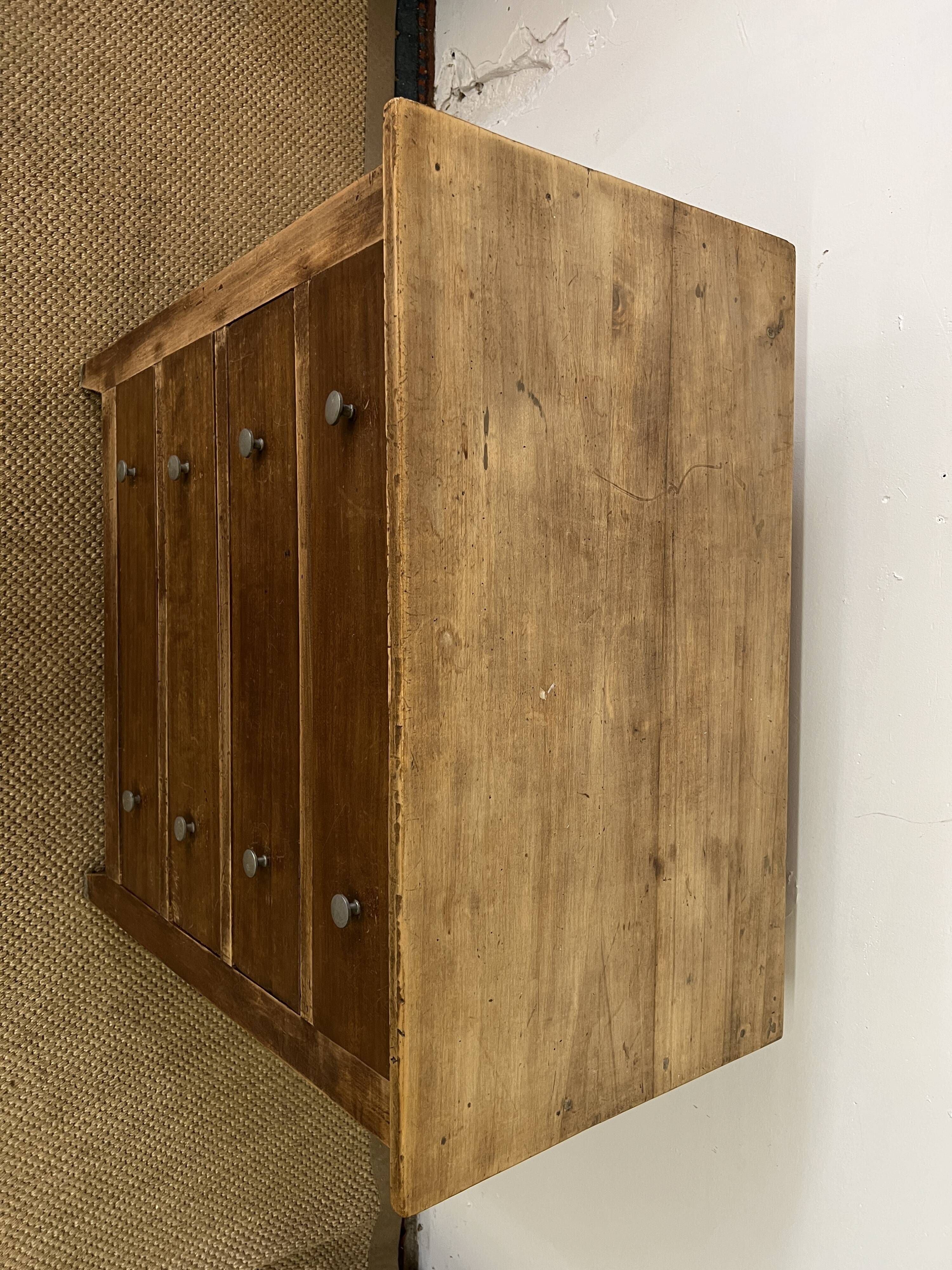 Commode vintage en bois