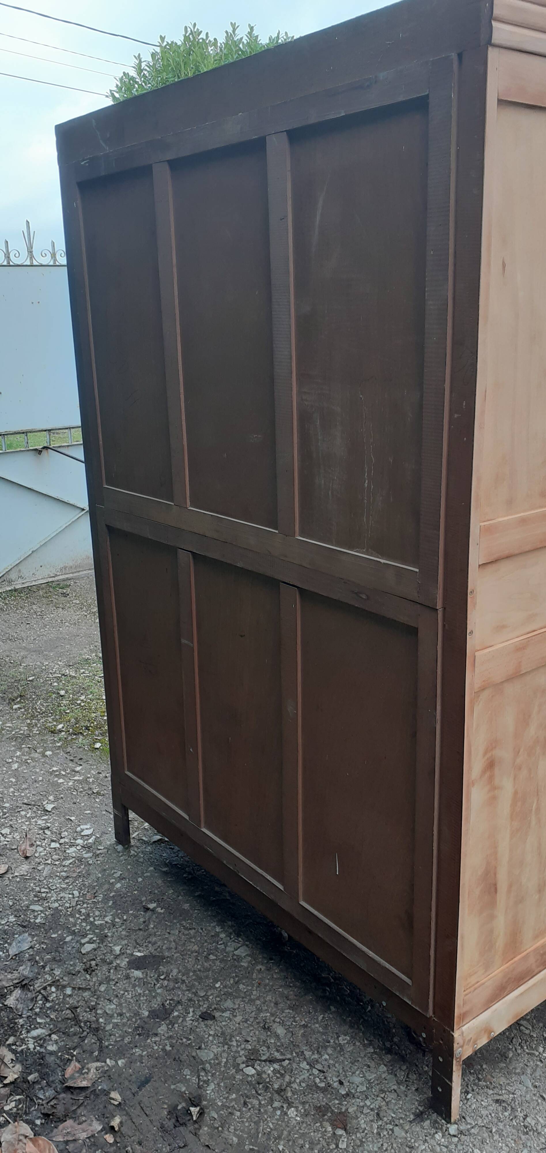 Art deco wardrobe 3 doors walnut raw wood