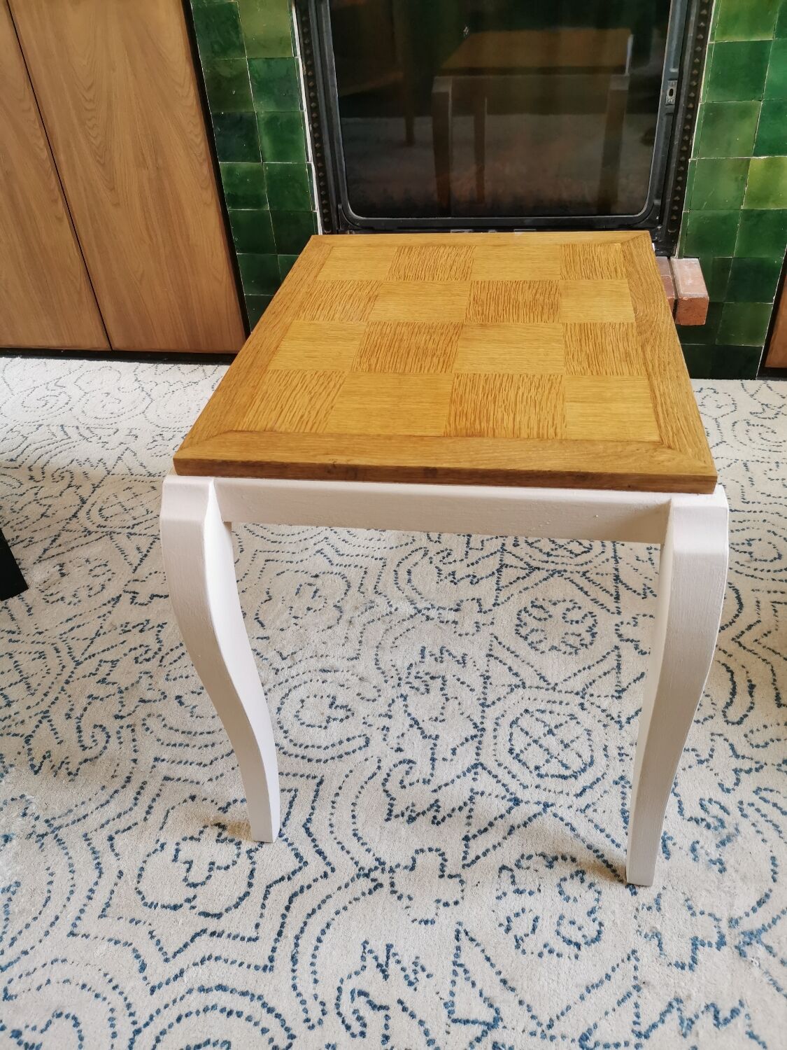 Table basse art déco relookée, pieds galbés