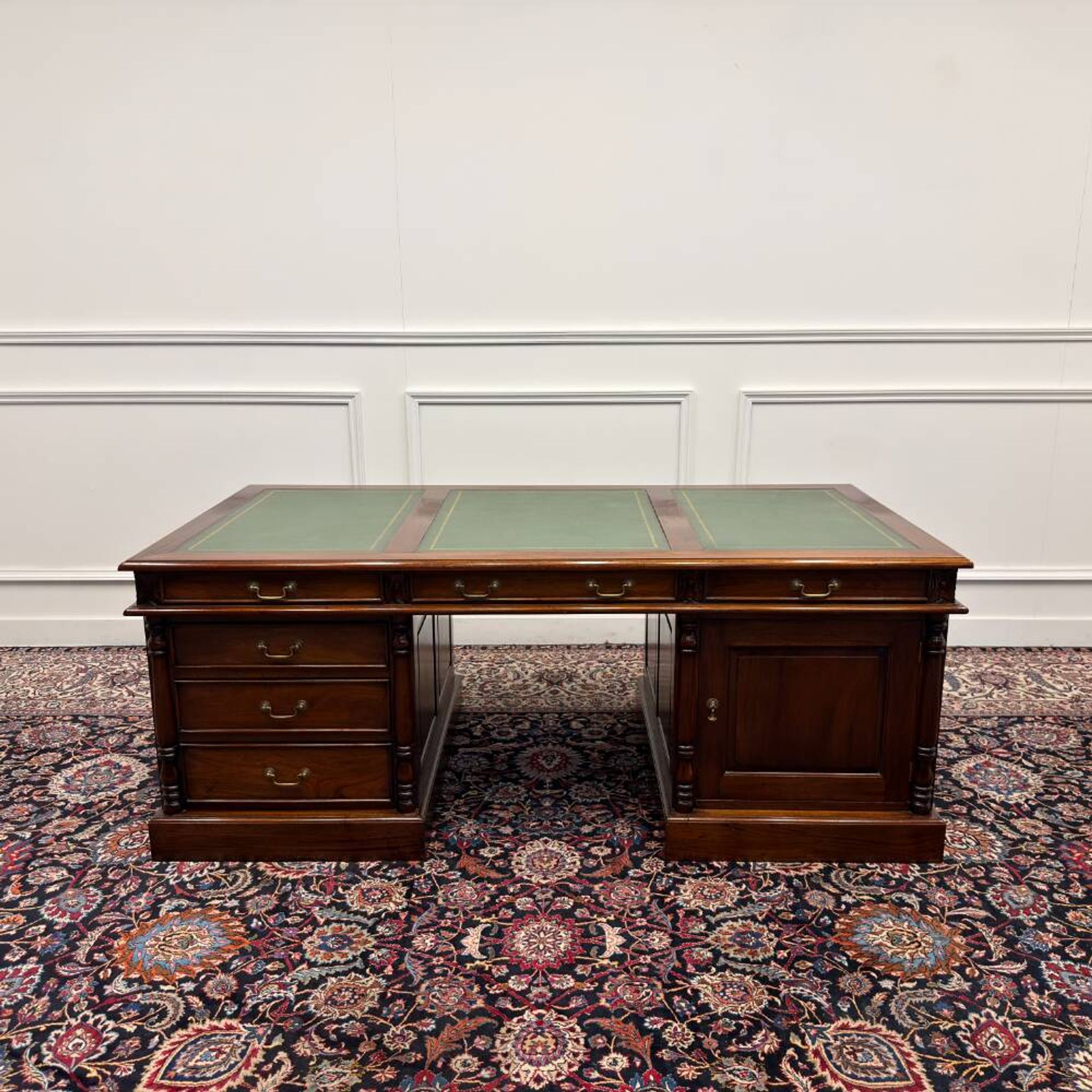 Grand bureau anglais classique