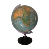 Illuminating globe