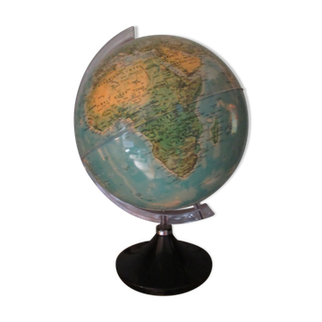 Illuminating globe