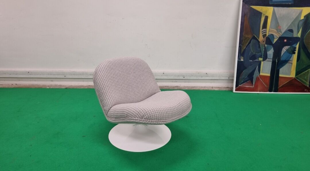 Chauffeuse Geoffrey Harcourt by Artifort