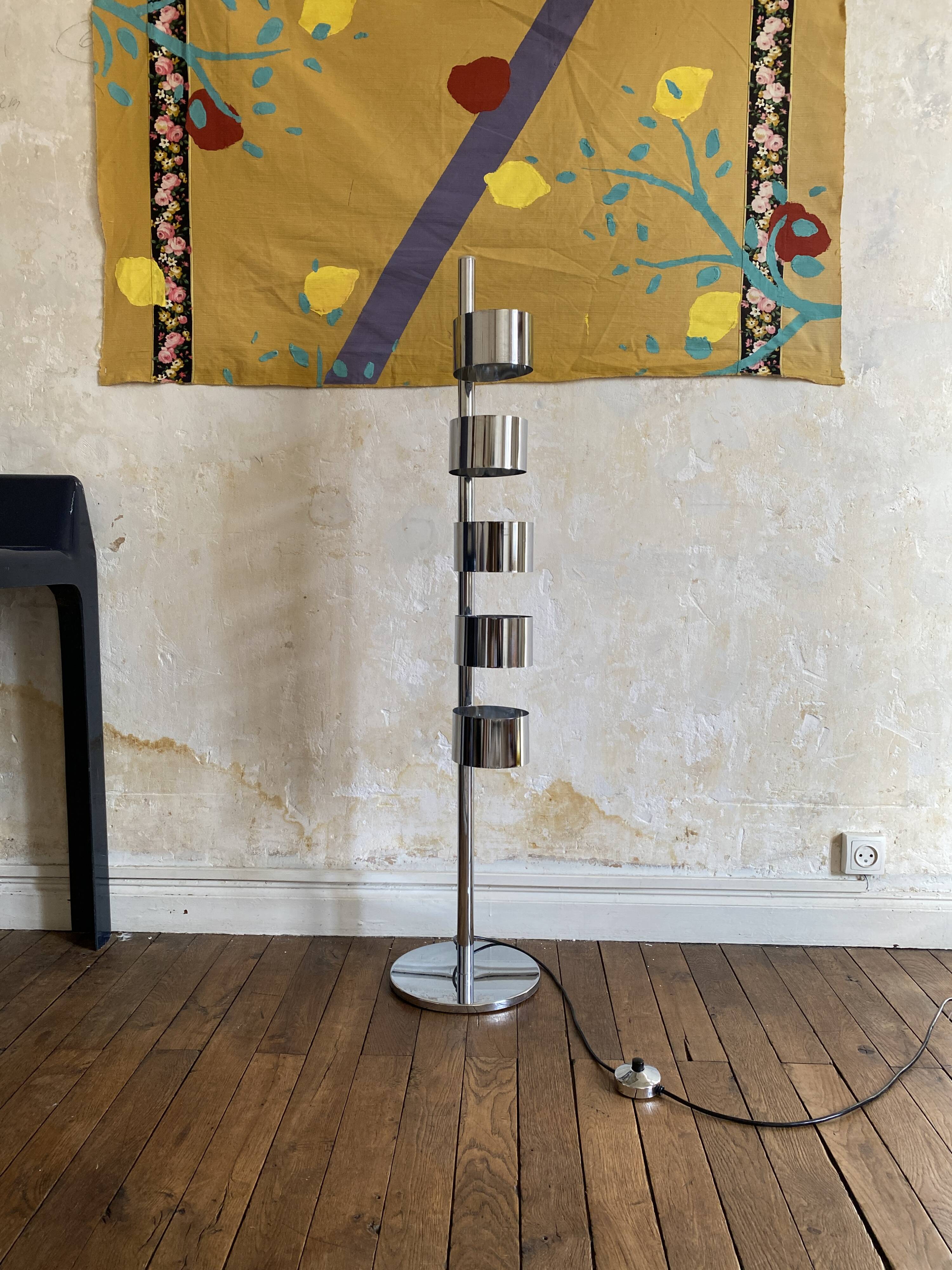 Space age floor lamp in chromed metal