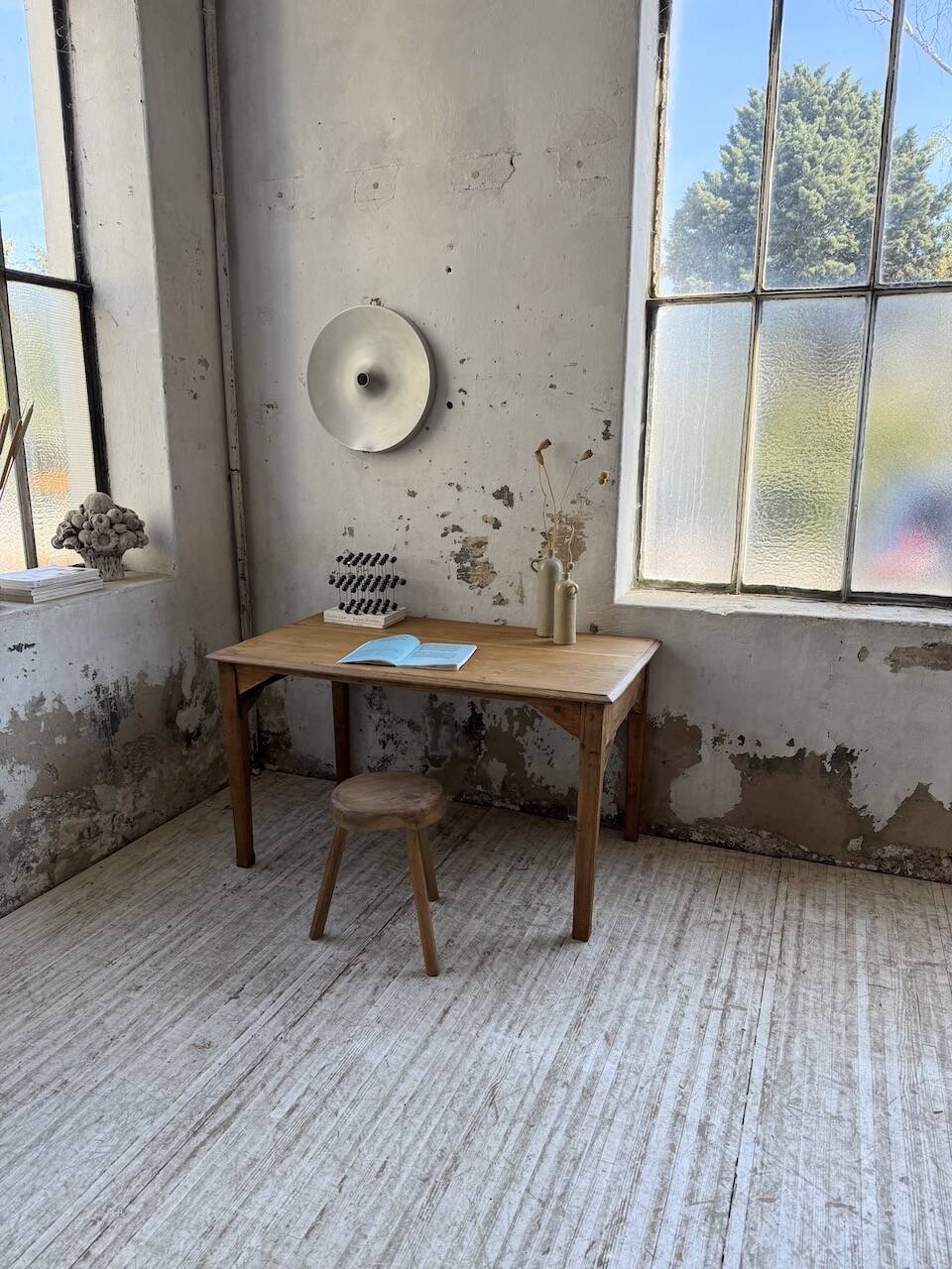 Oak desk with spindle legs, 1950s
