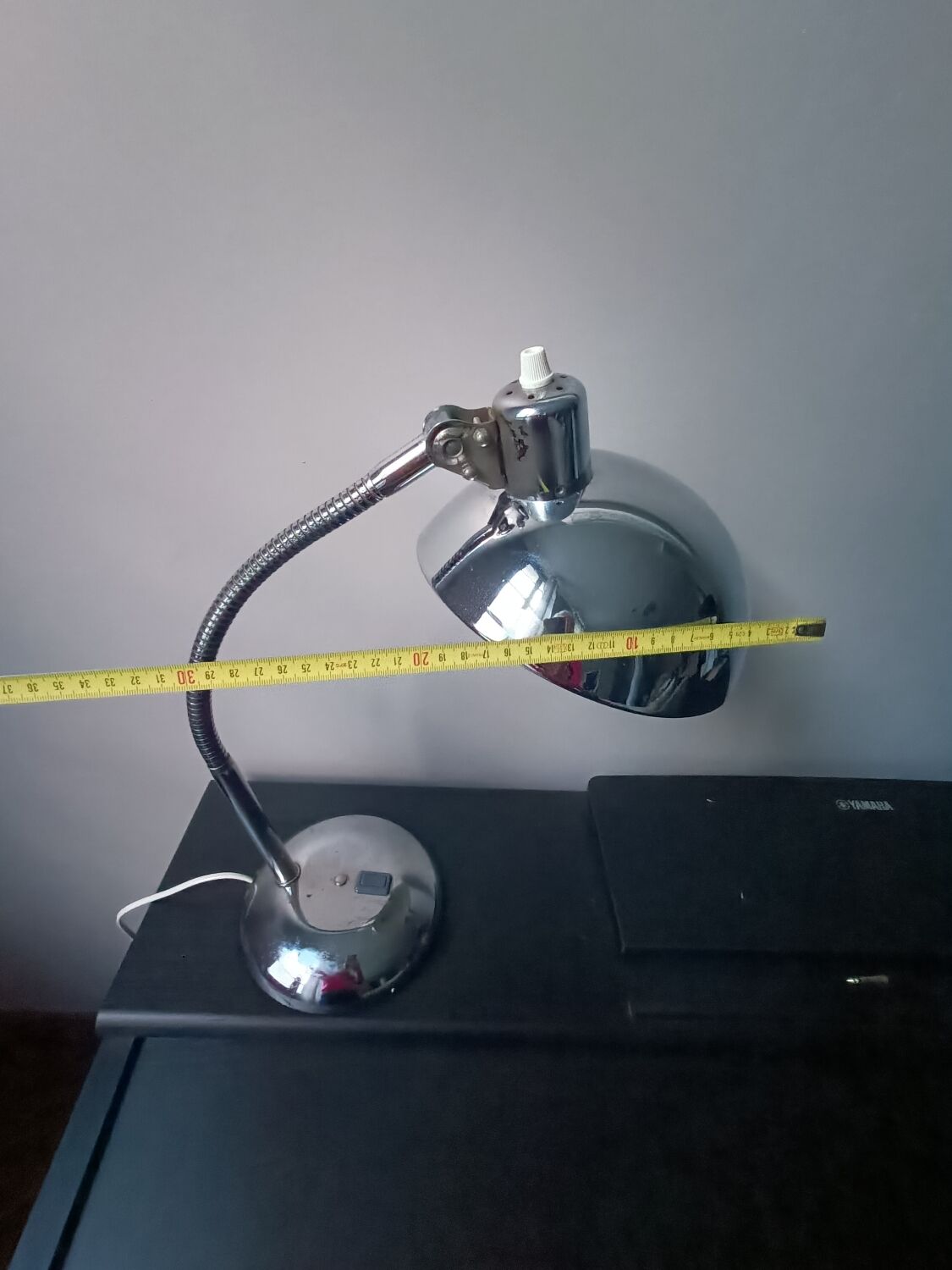 Flexible chrome desk lamp 40'