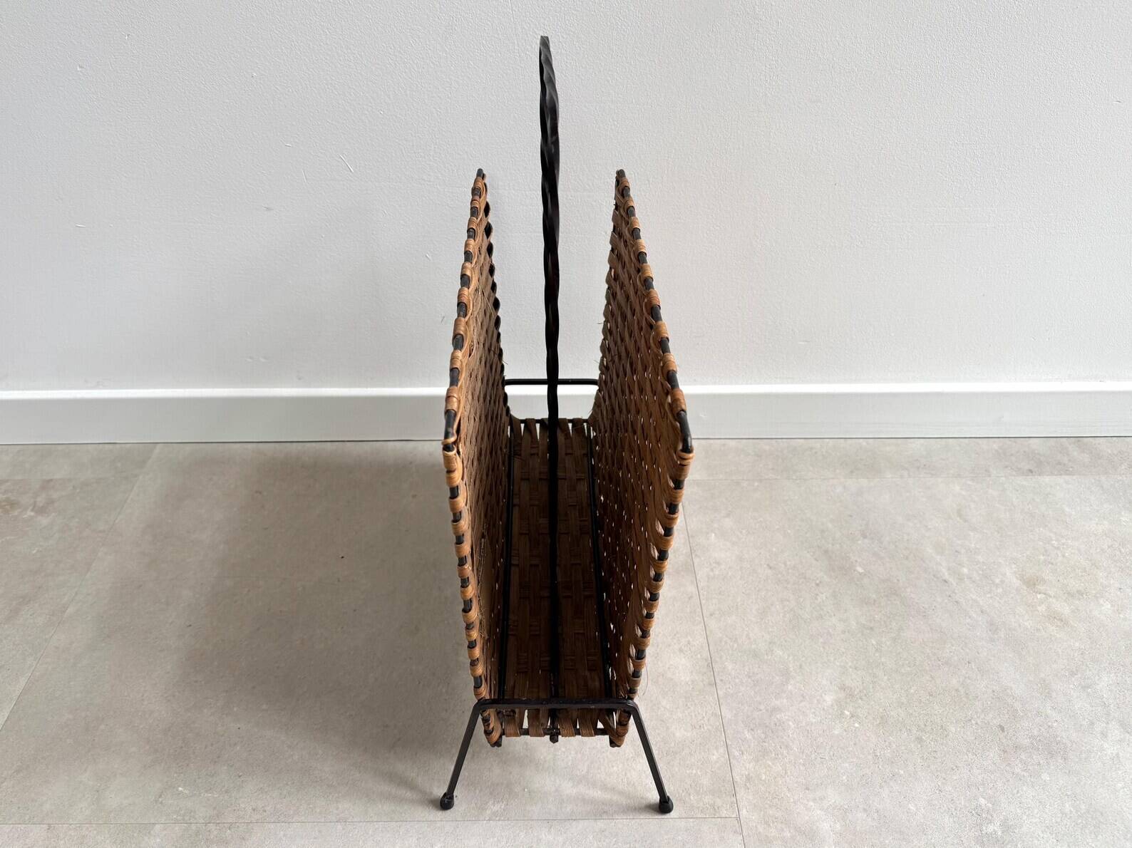 Vintage magazine stand / magazine basket