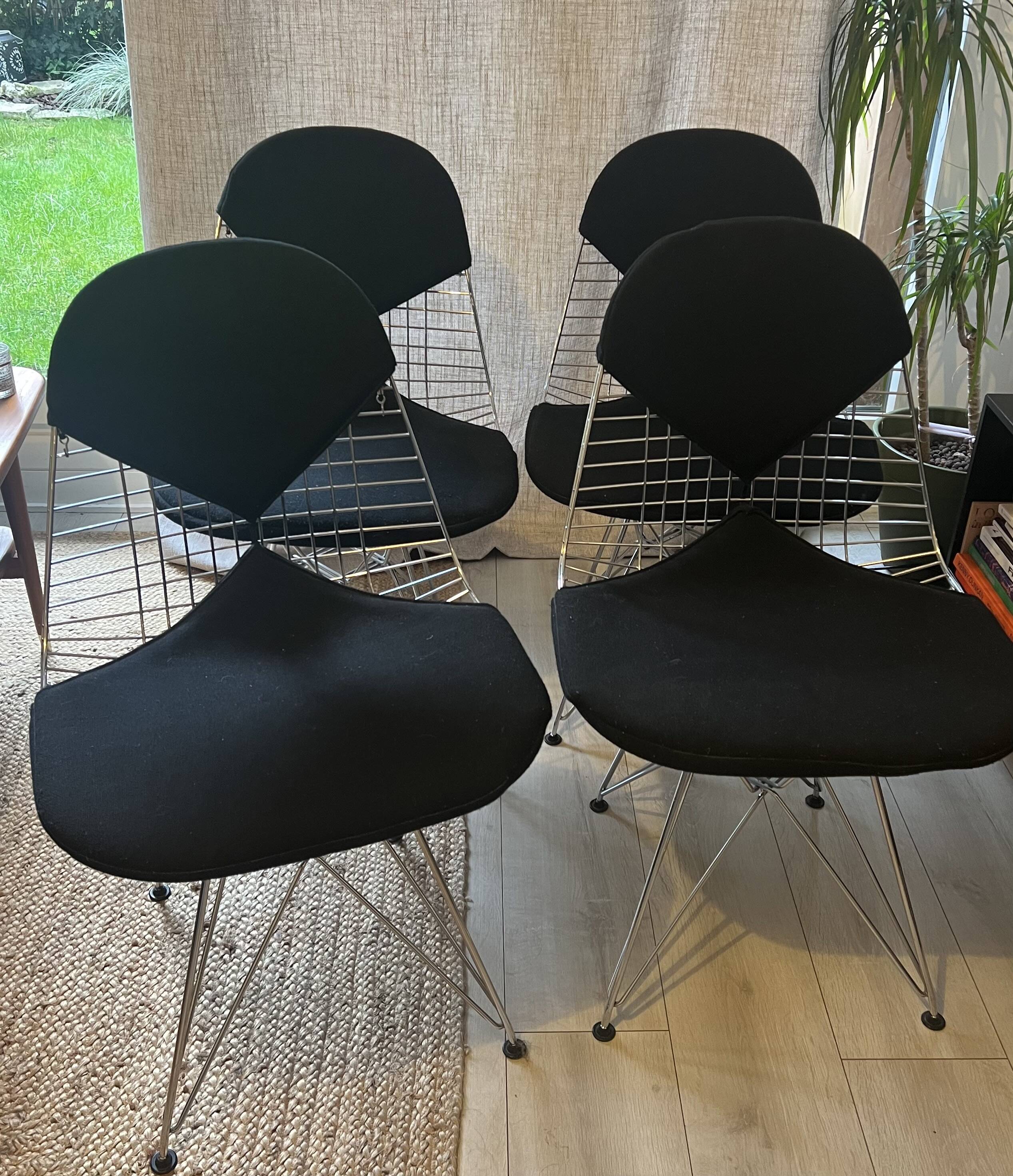 Lot de 4 chaises DKR-2 par Charles & Ray Eames pour Vitra
