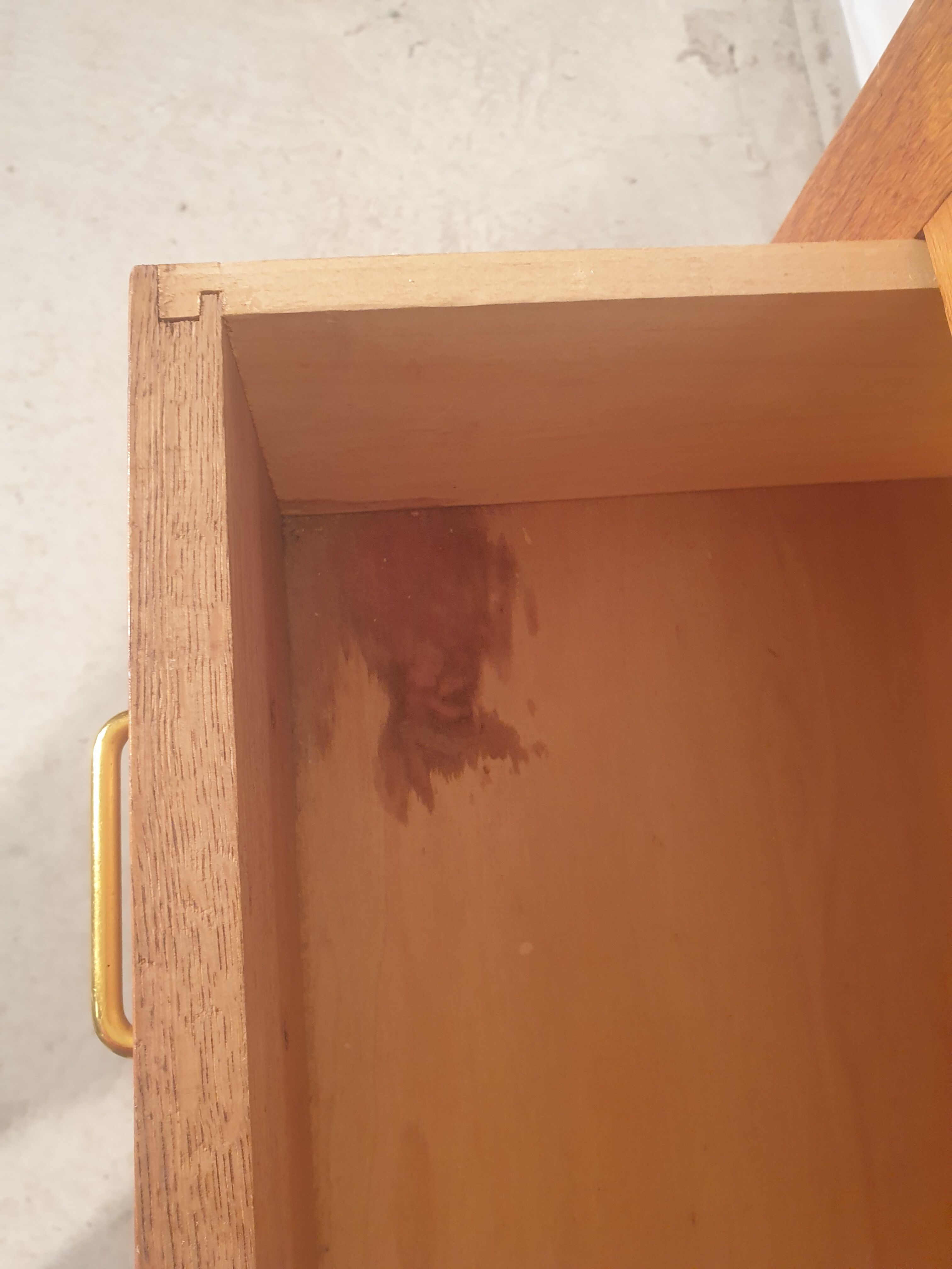 Commode vintage