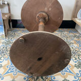 Circular pedestal table