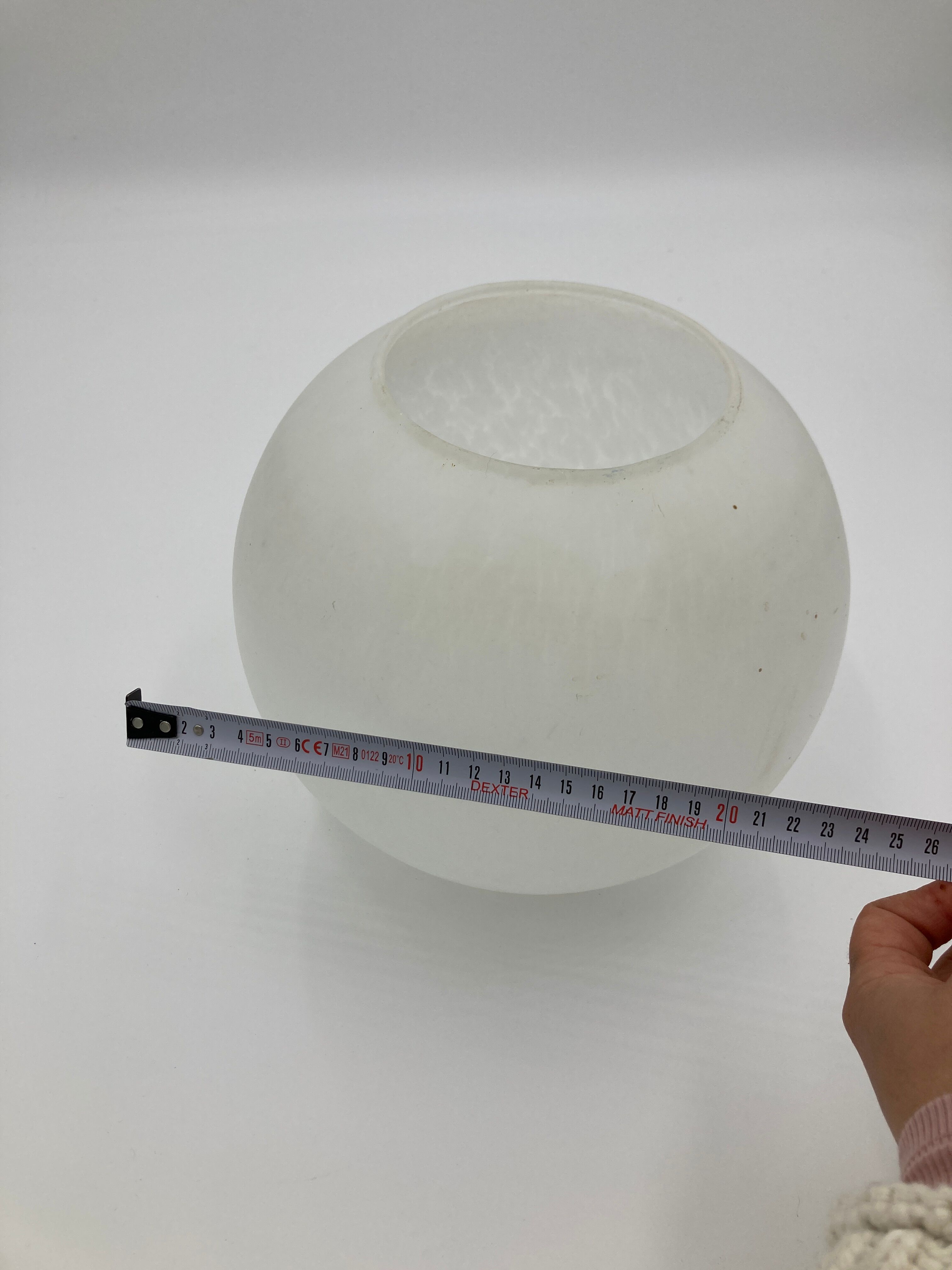 Speckled glass suspension